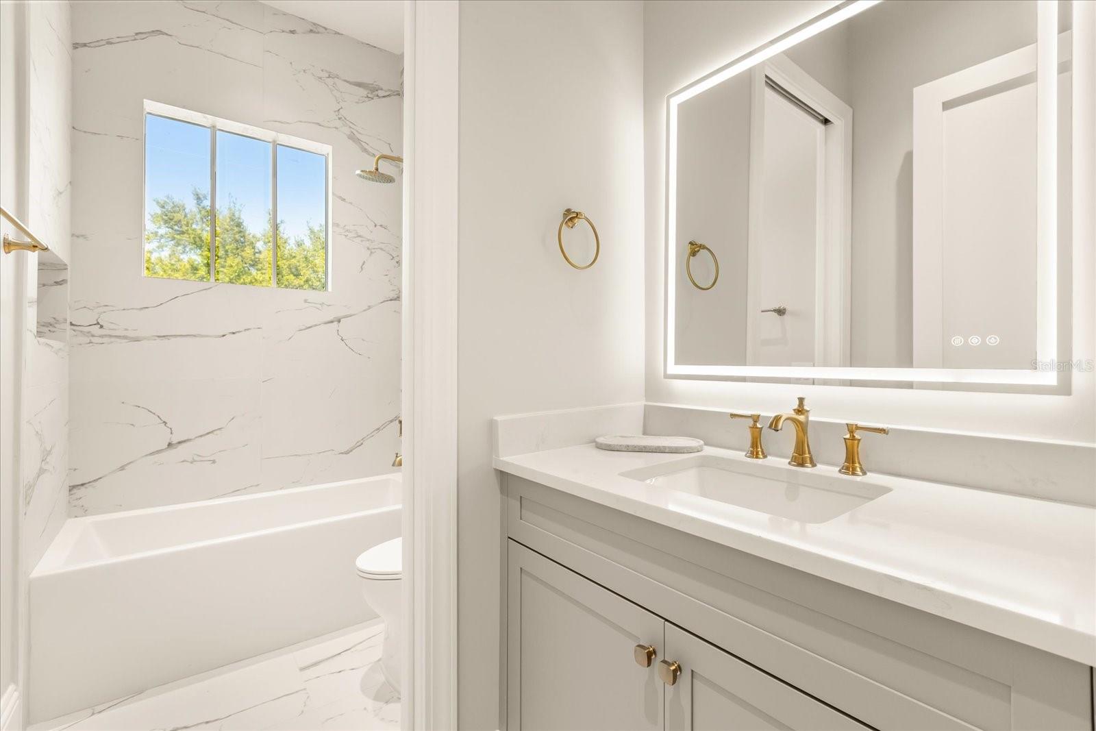 Image 27 of 33 For 1006 Harwood Street