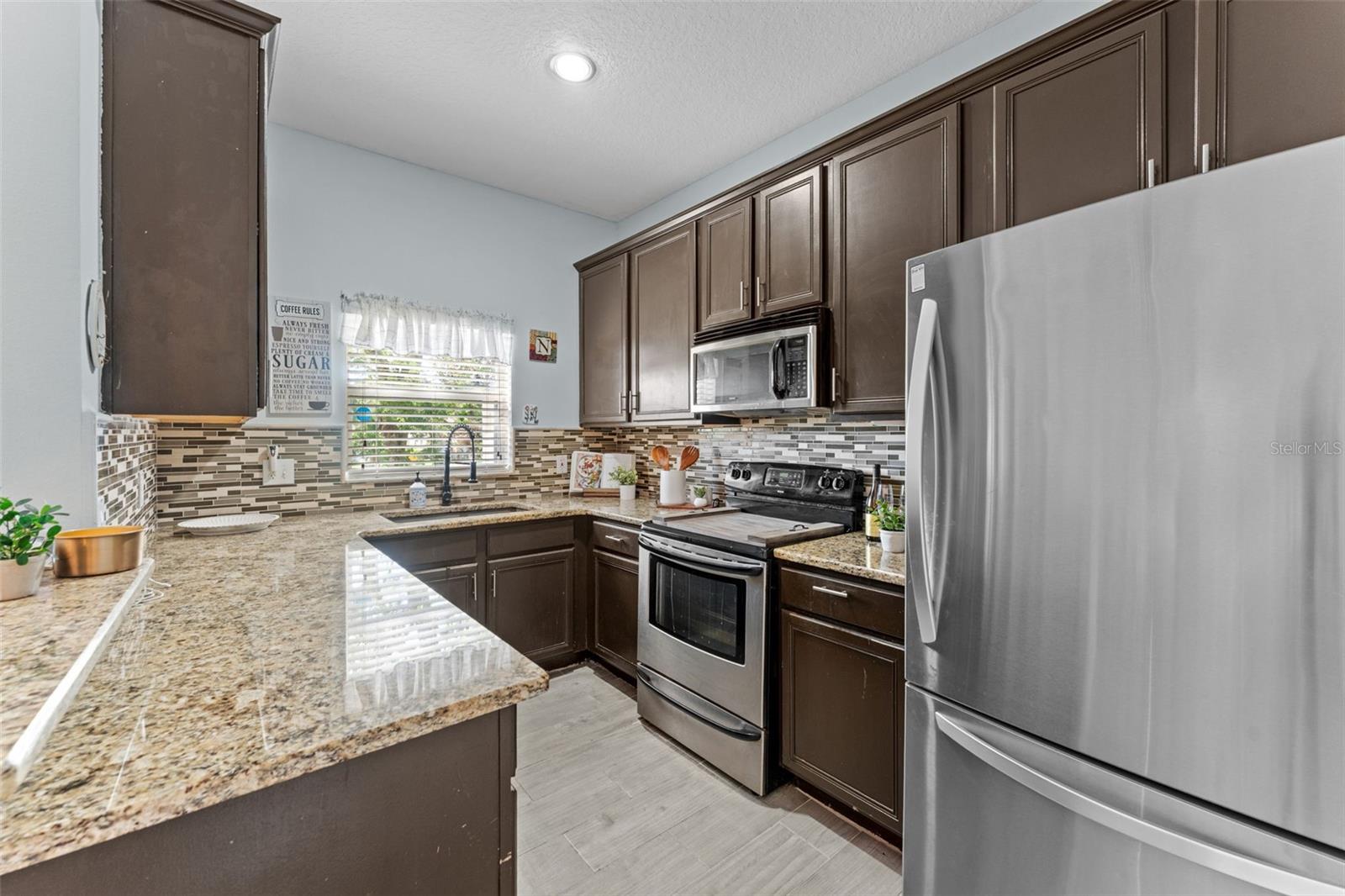 Image 5 of 28 For 2440 Retreat View Circle