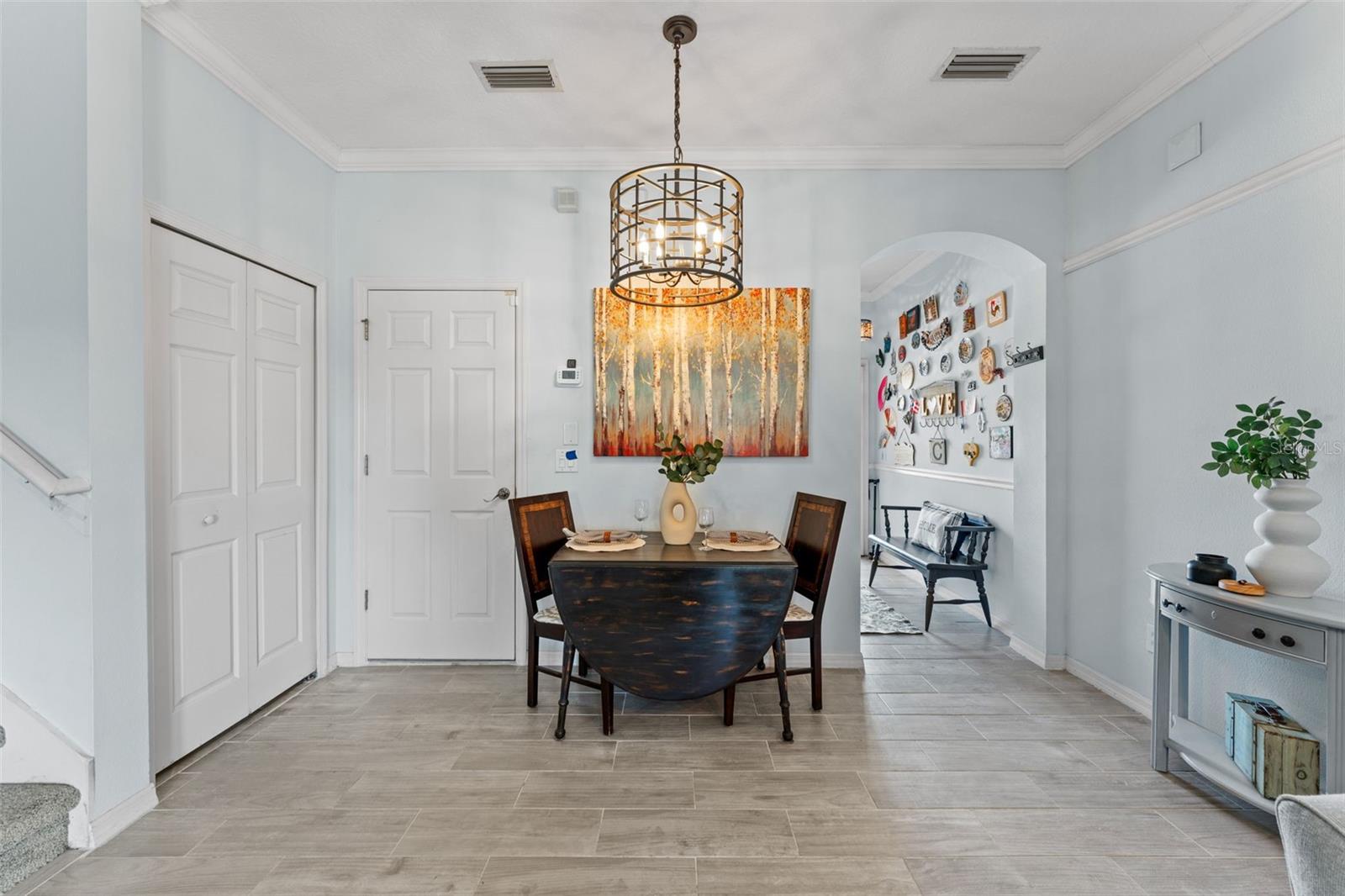 Image 6 of 28 For 2440 Retreat View Circle