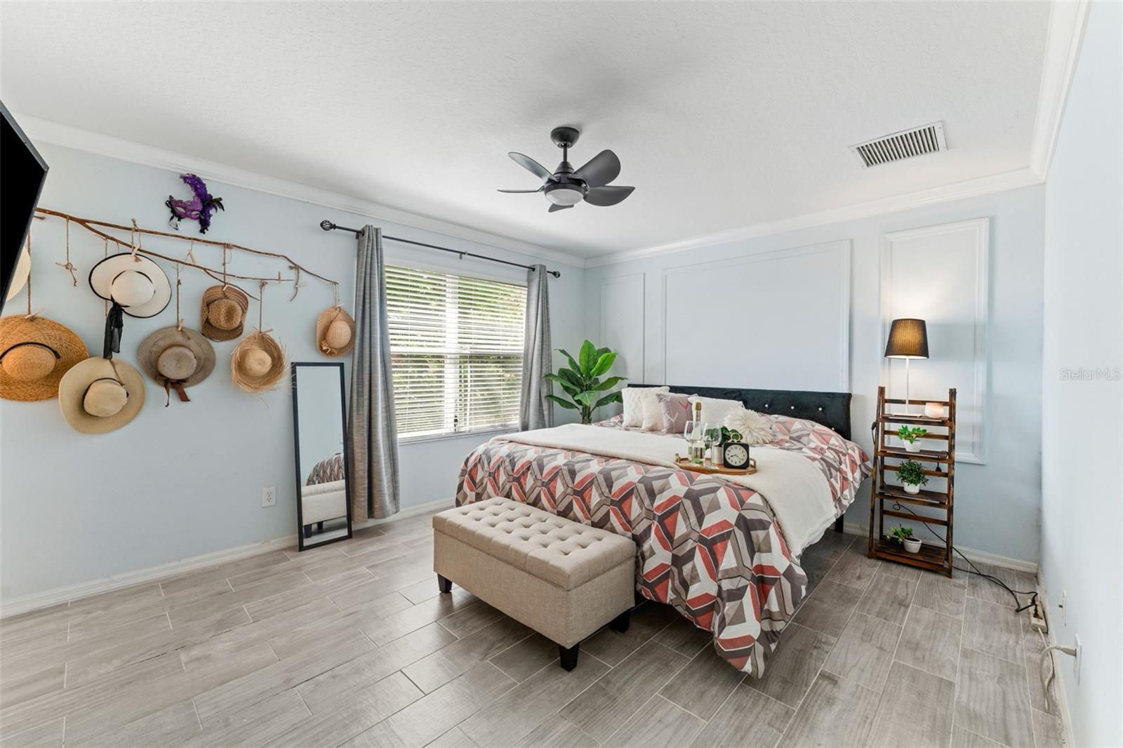 Image 8 of 28 For 2440 Retreat View Circle