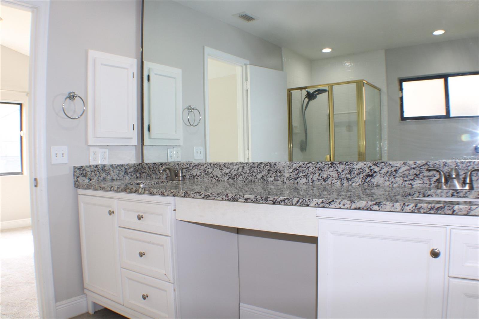 Image 11 of 22 For 541 Starstone Drive