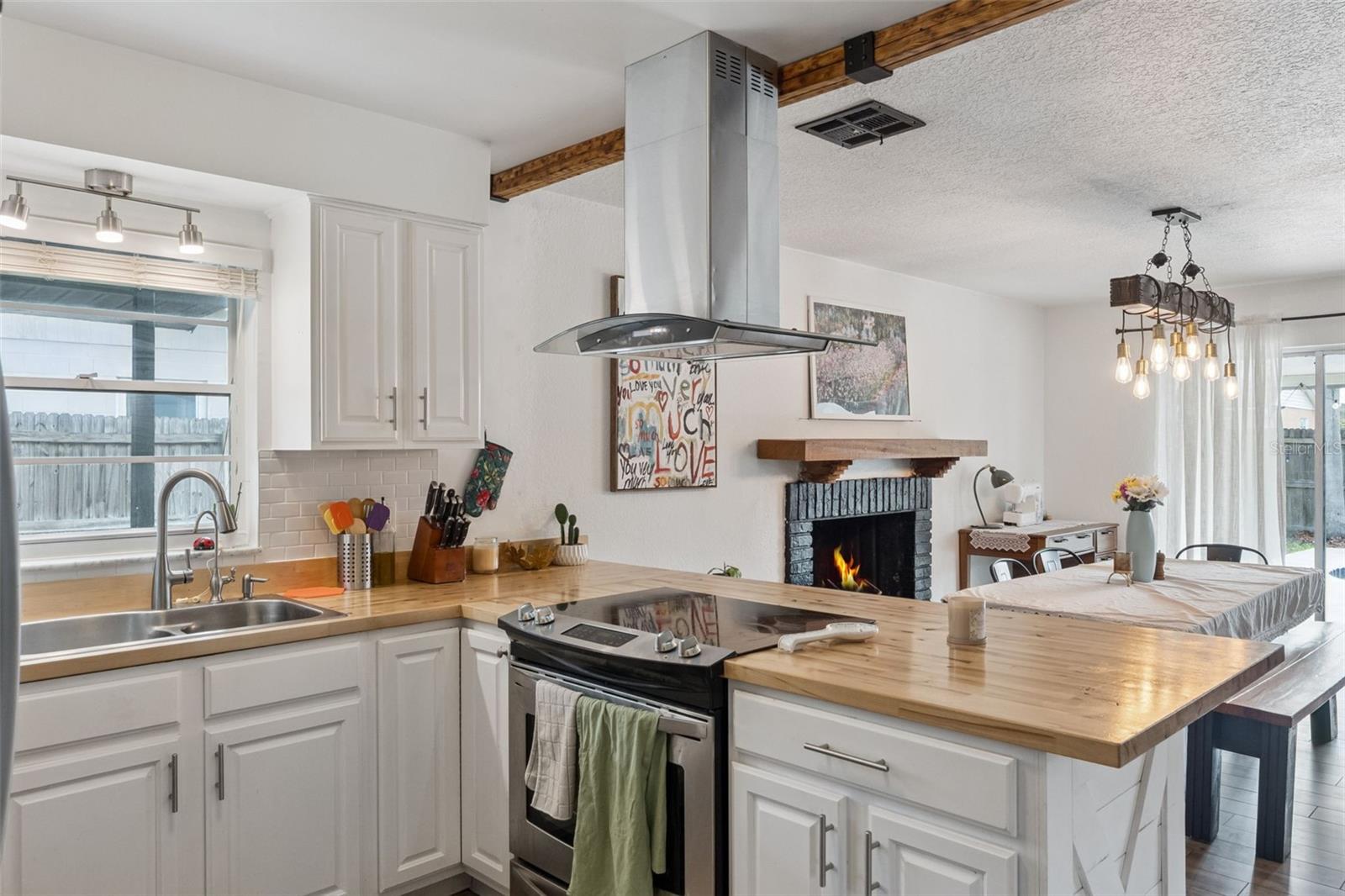 Image 11 of 43 For 121 Bearss Circle