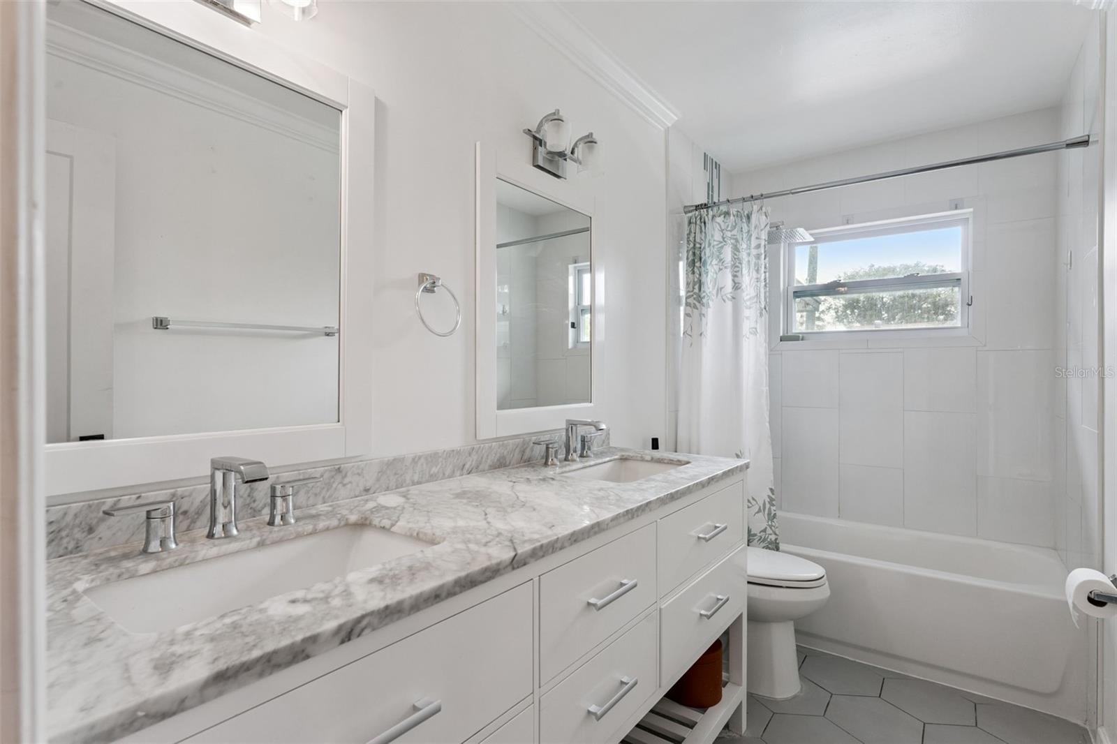 Image 18 of 43 For 121 Bearss Circle