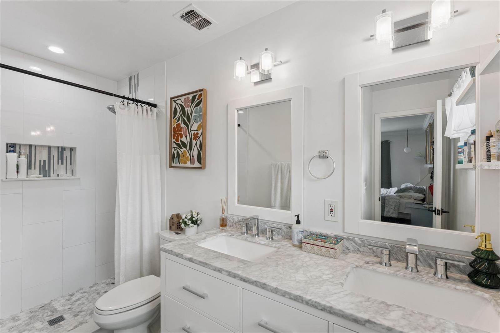 Image 19 of 43 For 121 Bearss Circle