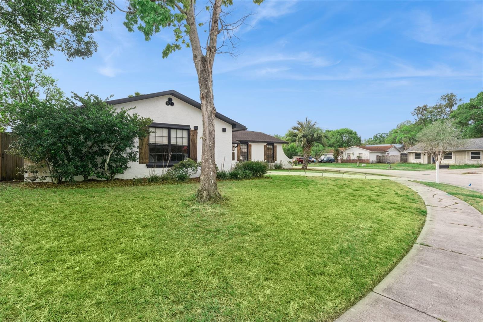 Image 4 of 43 For 121 Bearss Circle