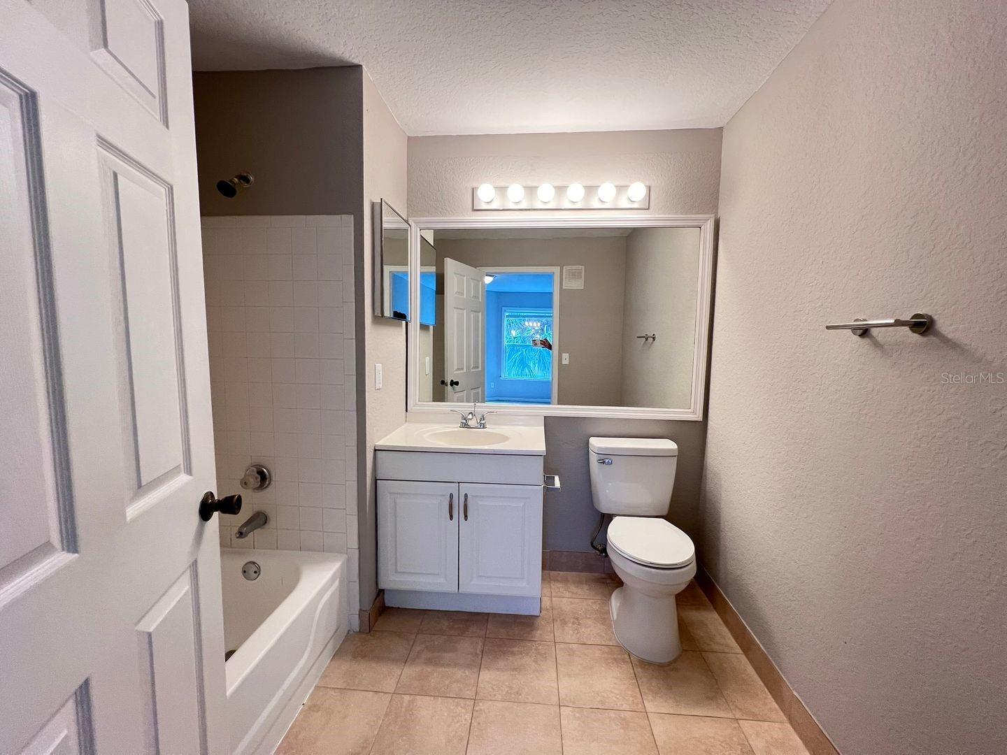 Image 17 of 26 For 7511 Seurat Street 205