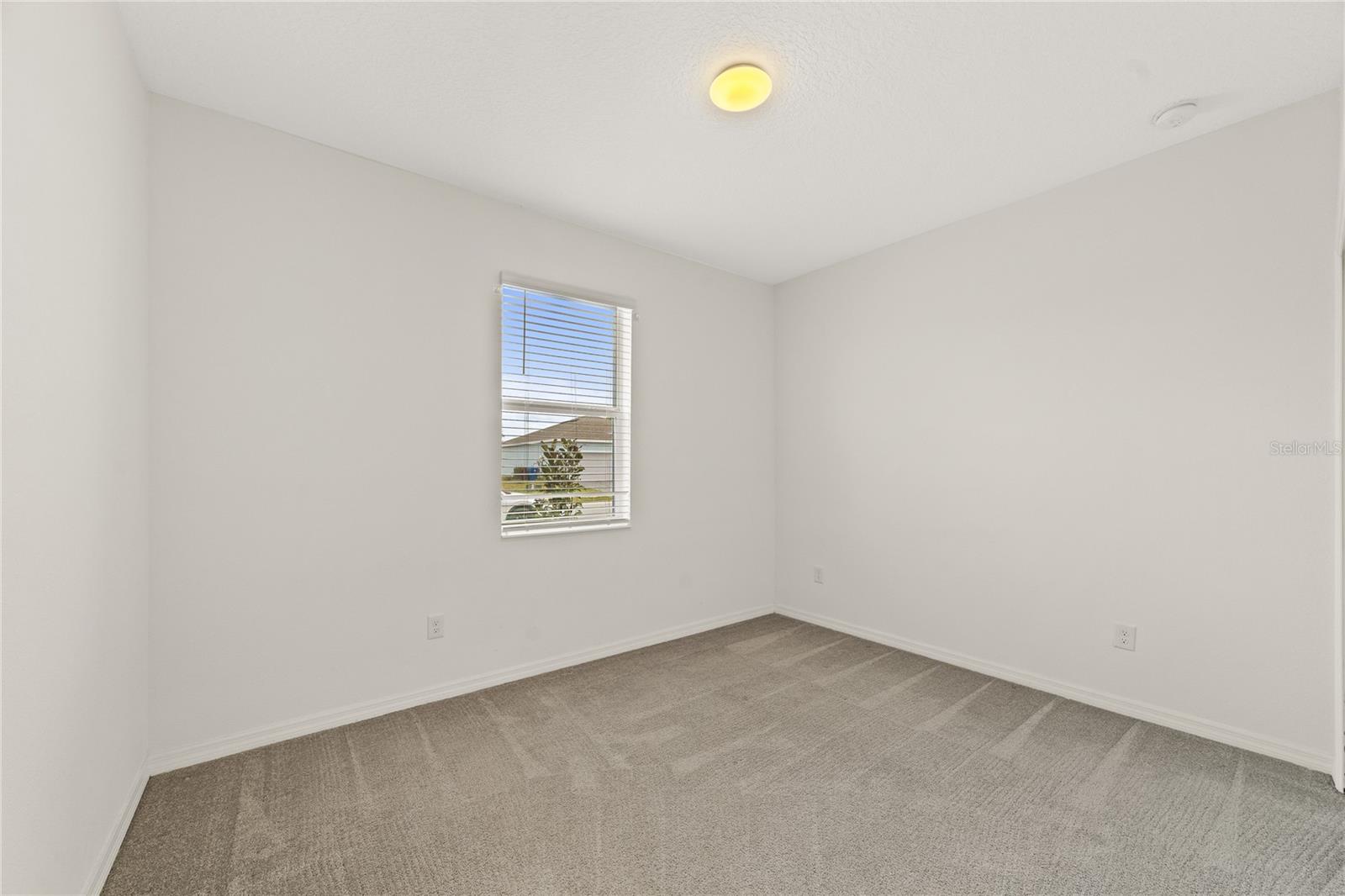 Image 15 of 24 For 662 Fairview Avenue