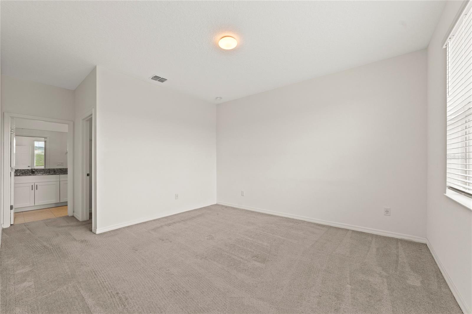 Image 16 of 24 For 662 Fairview Avenue