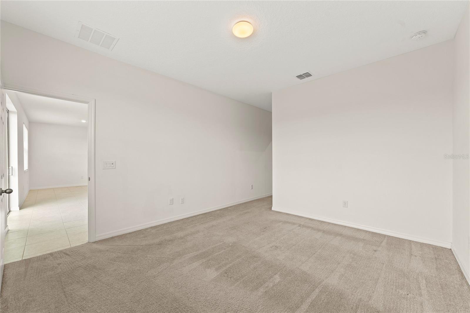 Image 17 of 24 For 662 Fairview Avenue