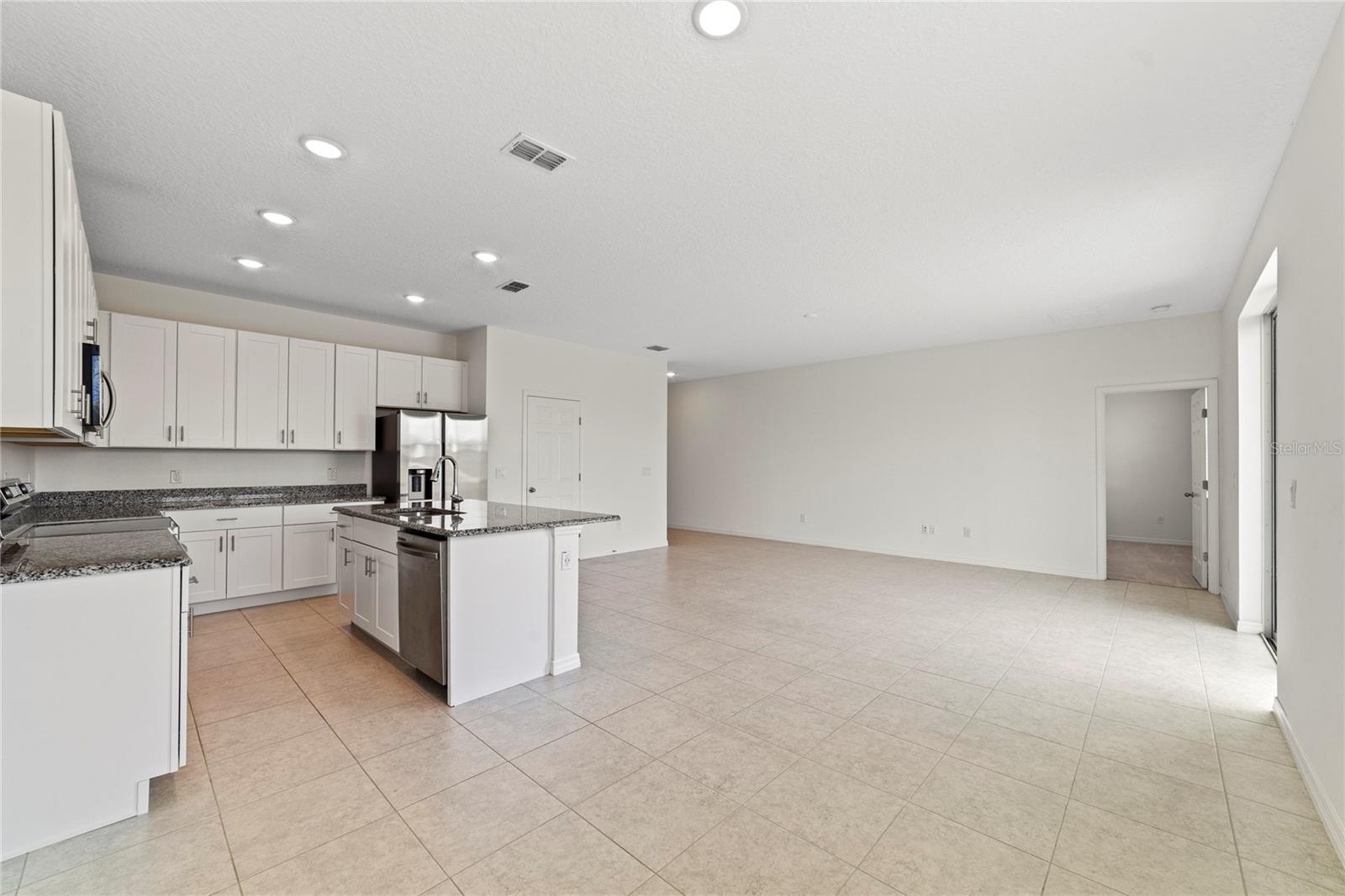 Image 2 of 24 For 662 Fairview Avenue