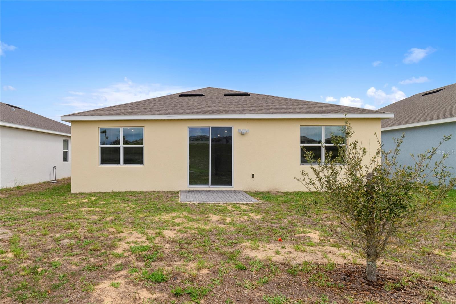 Image 23 of 24 For 662 Fairview Avenue