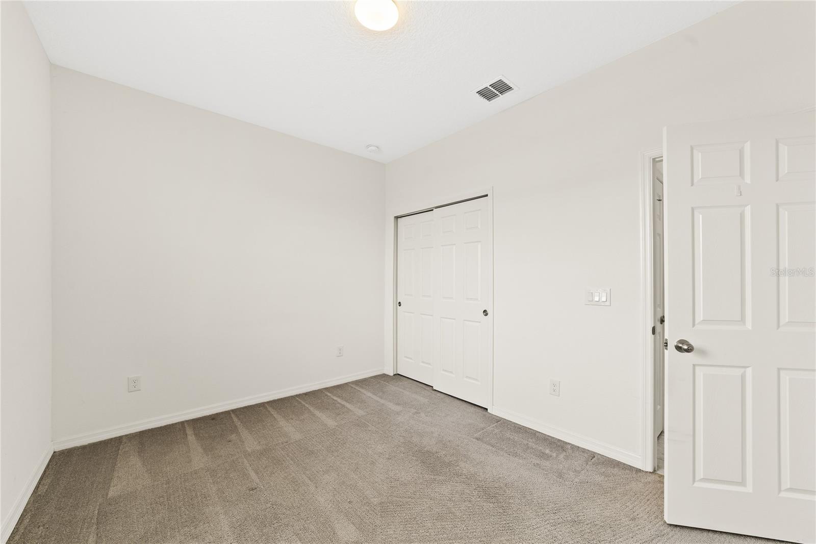 Image 8 of 24 For 662 Fairview Avenue