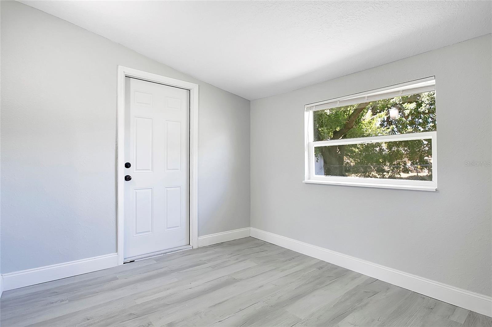 Image 13 of 28 For 1902 Patterson Avenue