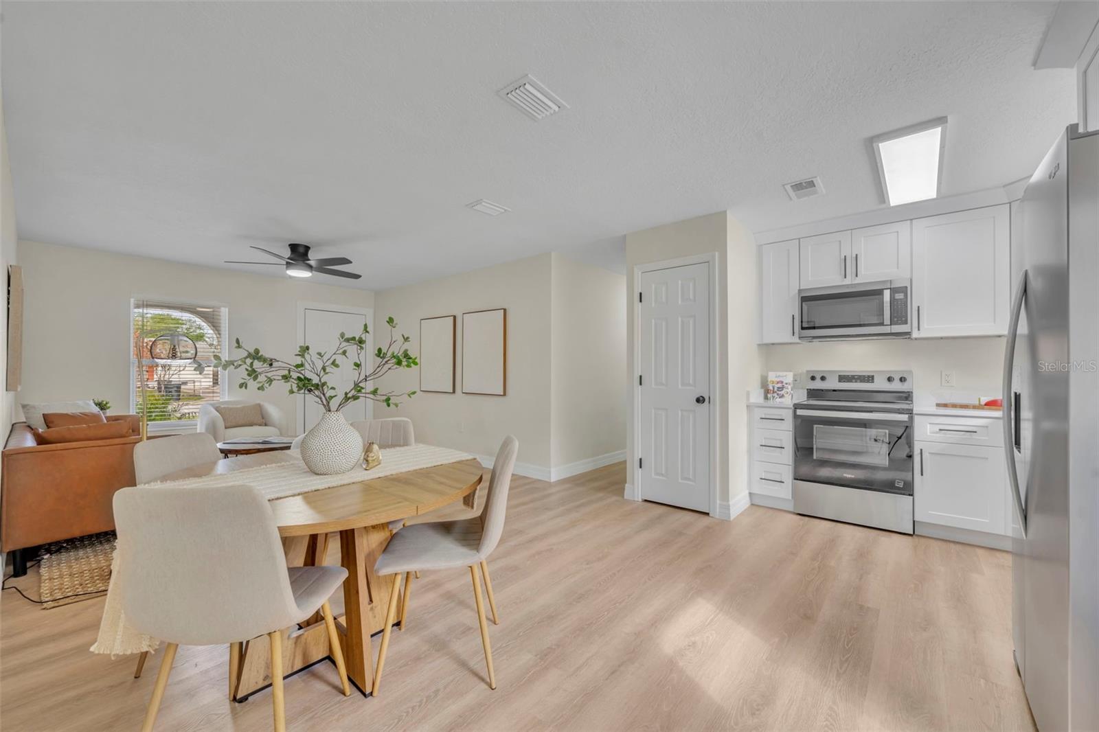 Image 7 of 22 For 2005 Hartwell Avenue