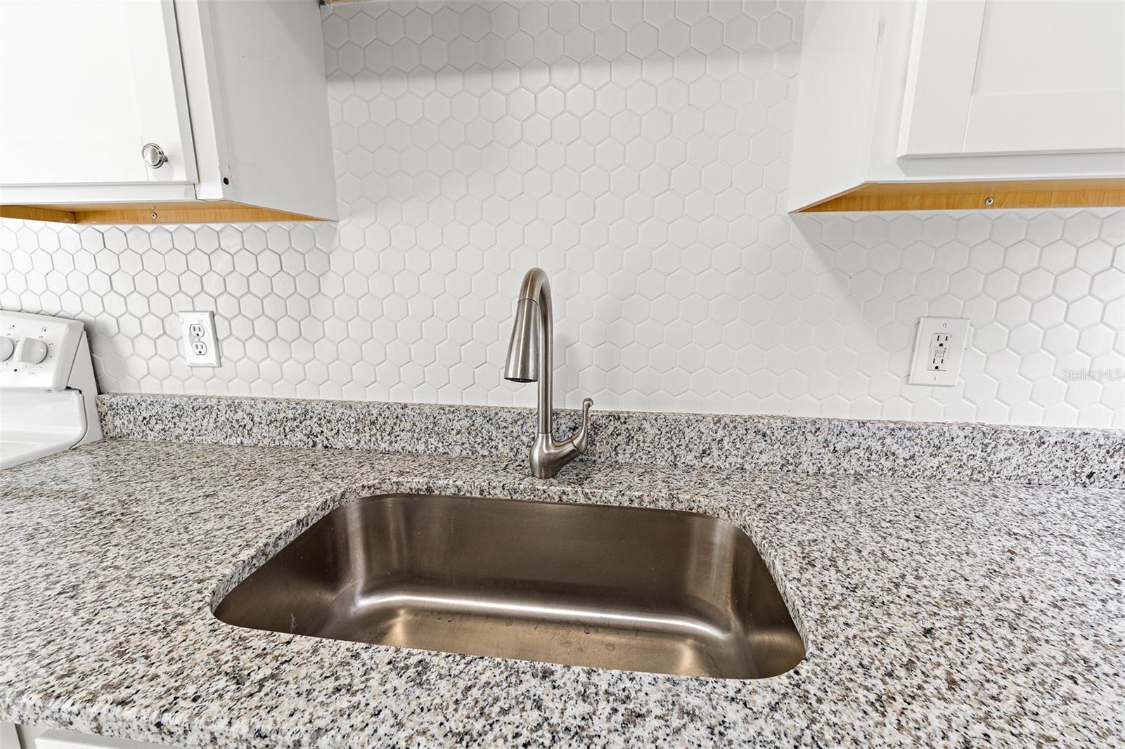 Image 8 of 22 For 219-221 Harrison Avenue