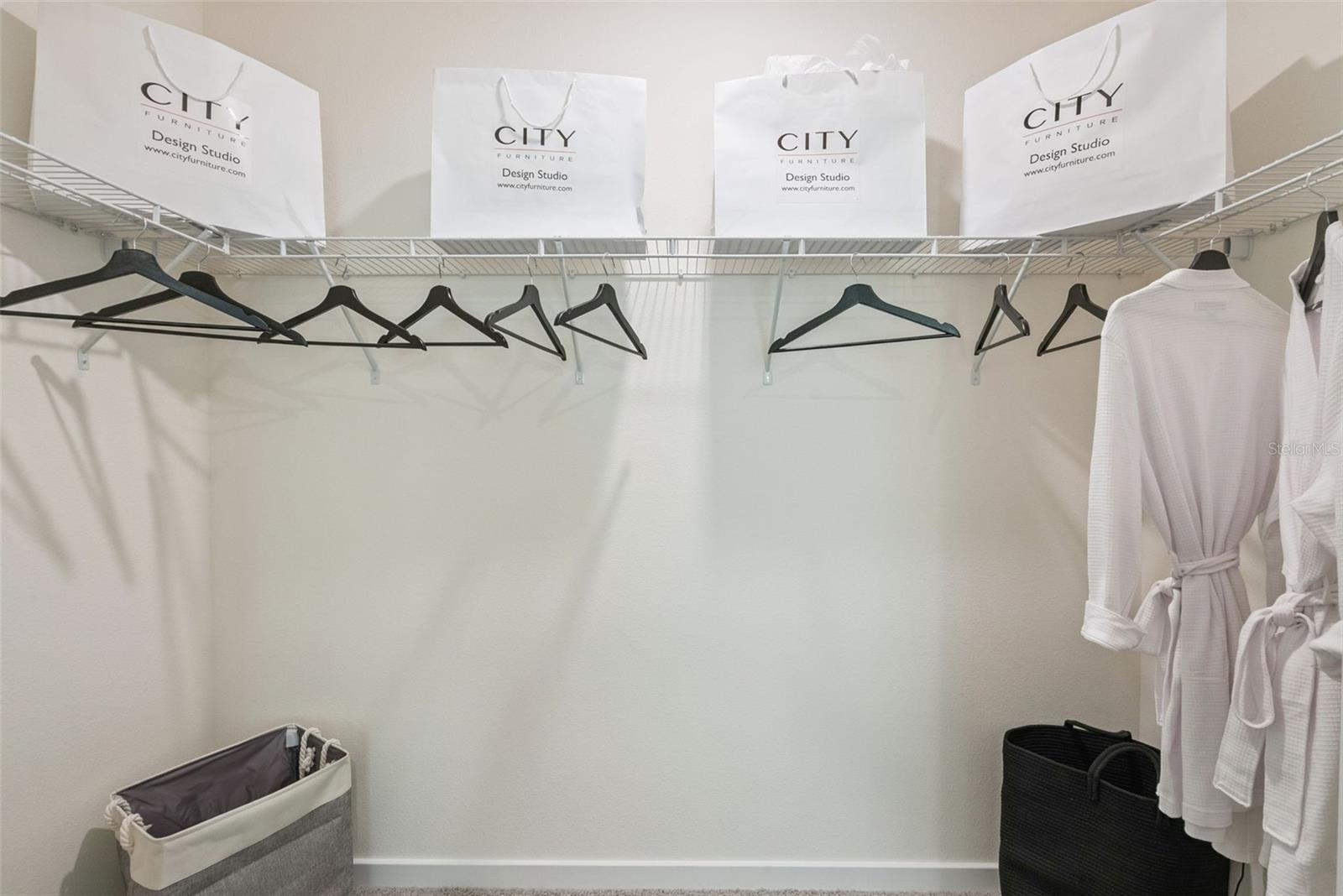 Listing photo id 12 for 3505 Wye Oak Drive