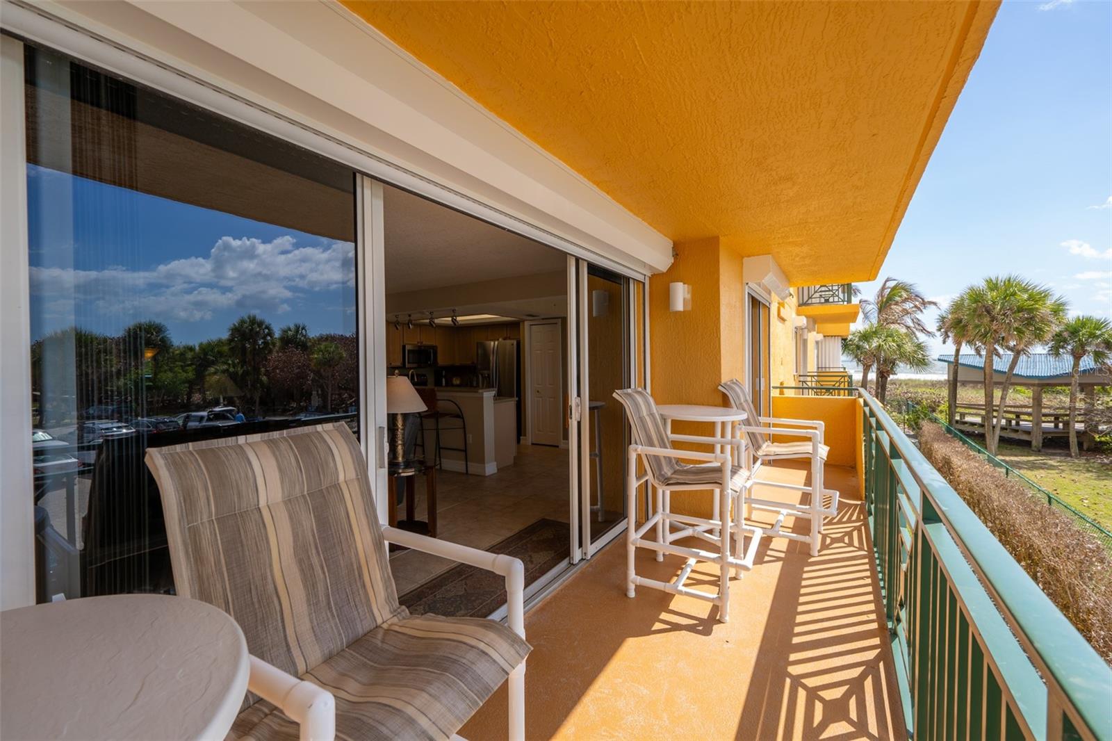 Image 11 of 46 For 8472 Ridgewood Avenue 201