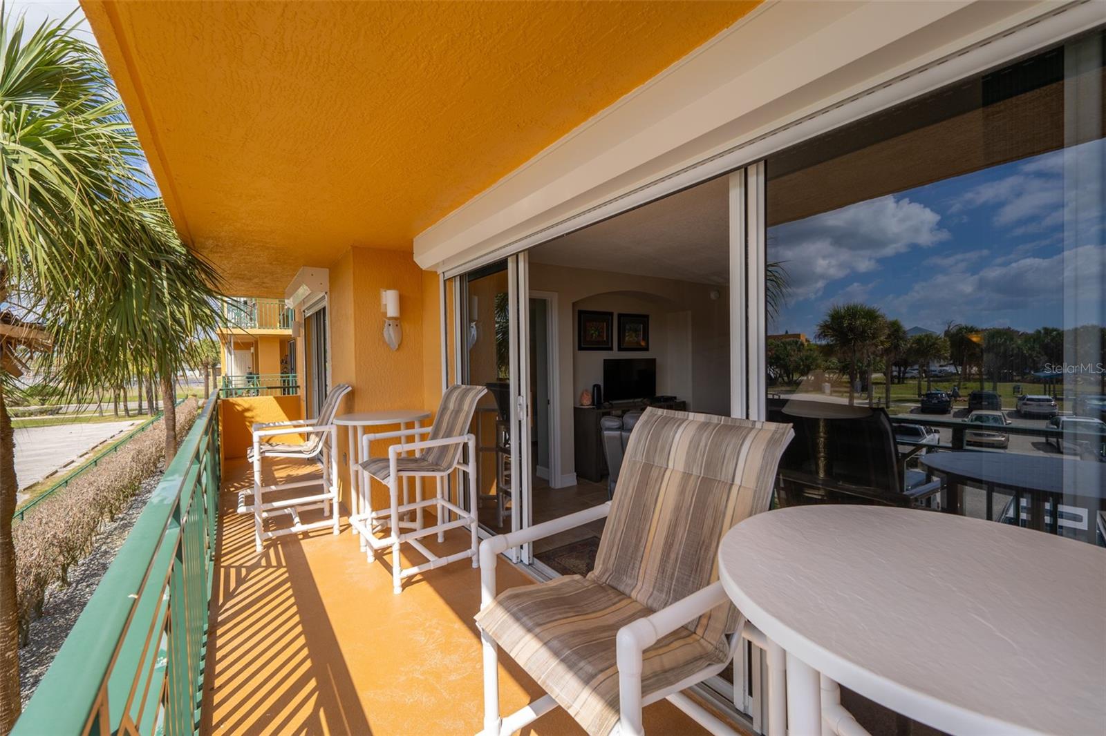 Image 12 of 46 For 8472 Ridgewood Avenue 201