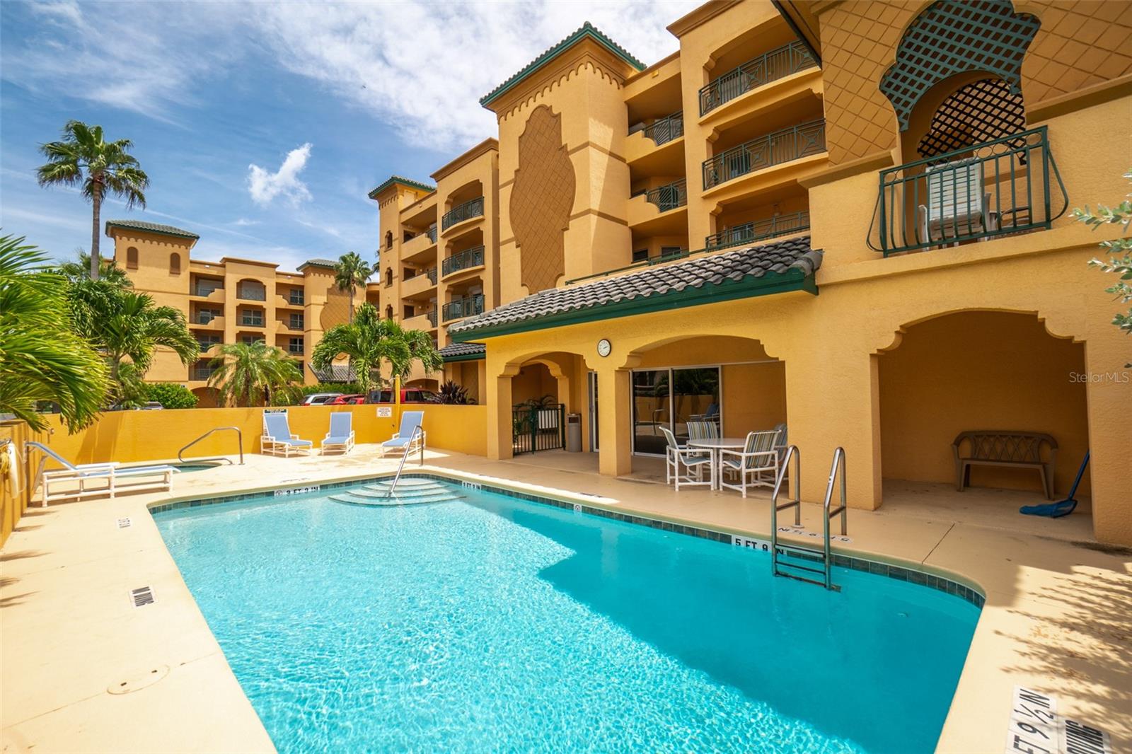 Image 13 of 46 For 8472 Ridgewood Avenue 201