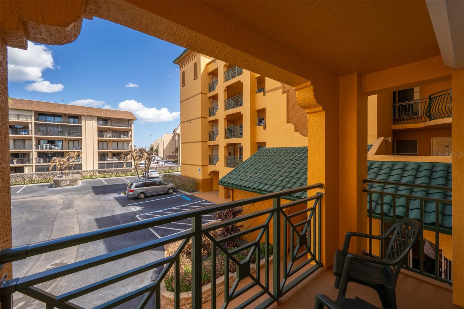 Image 16 of 46 For 8472 Ridgewood Avenue 201