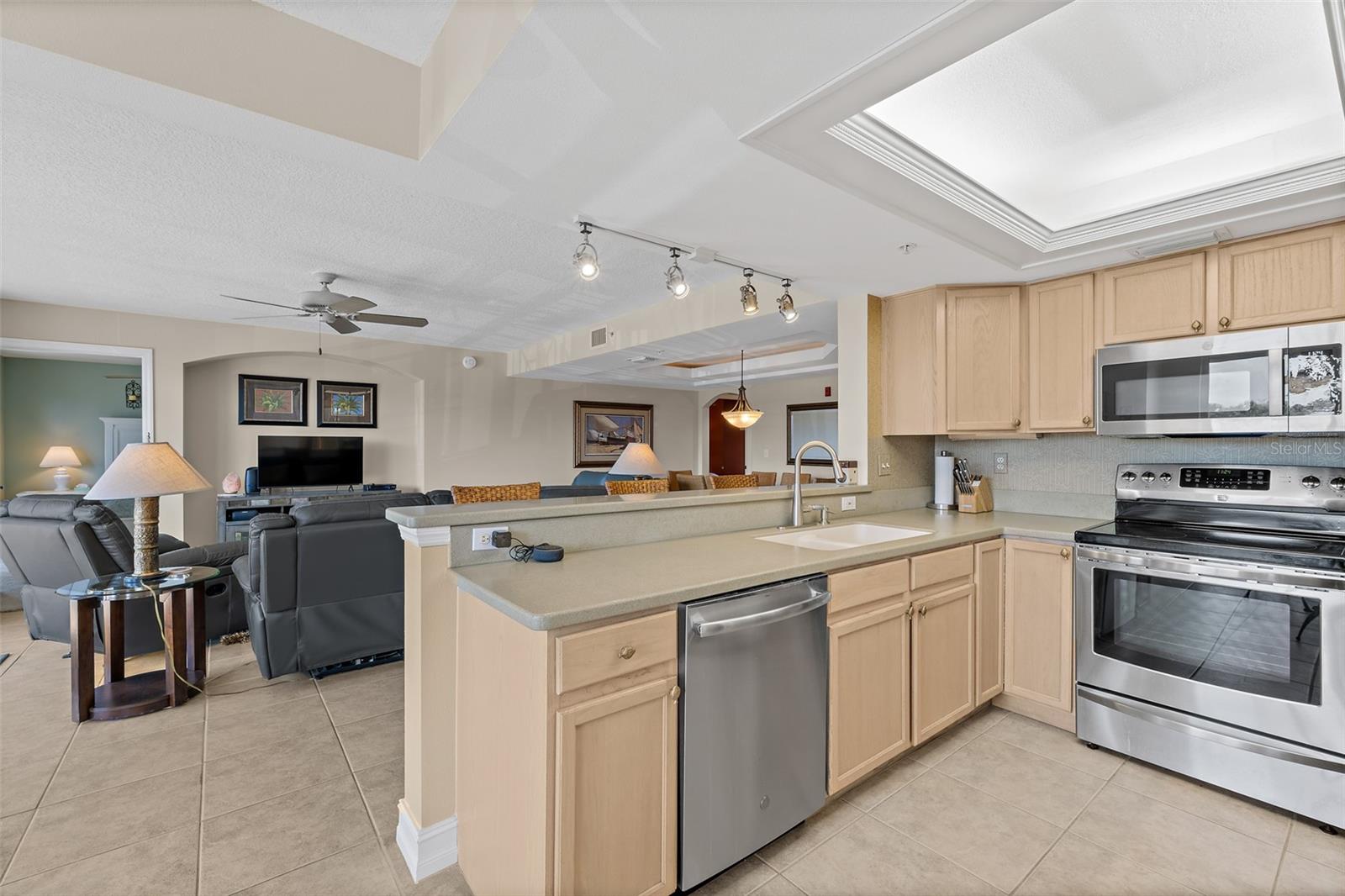 Image 30 of 46 For 8472 Ridgewood Avenue 201