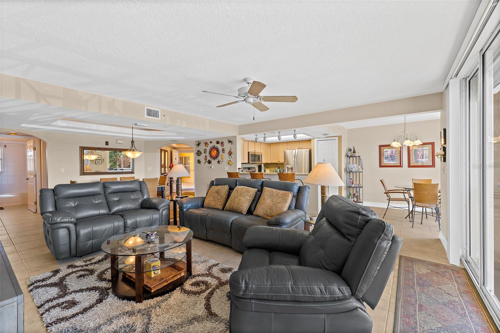 Image 33 of 46 For 8472 Ridgewood Avenue 201