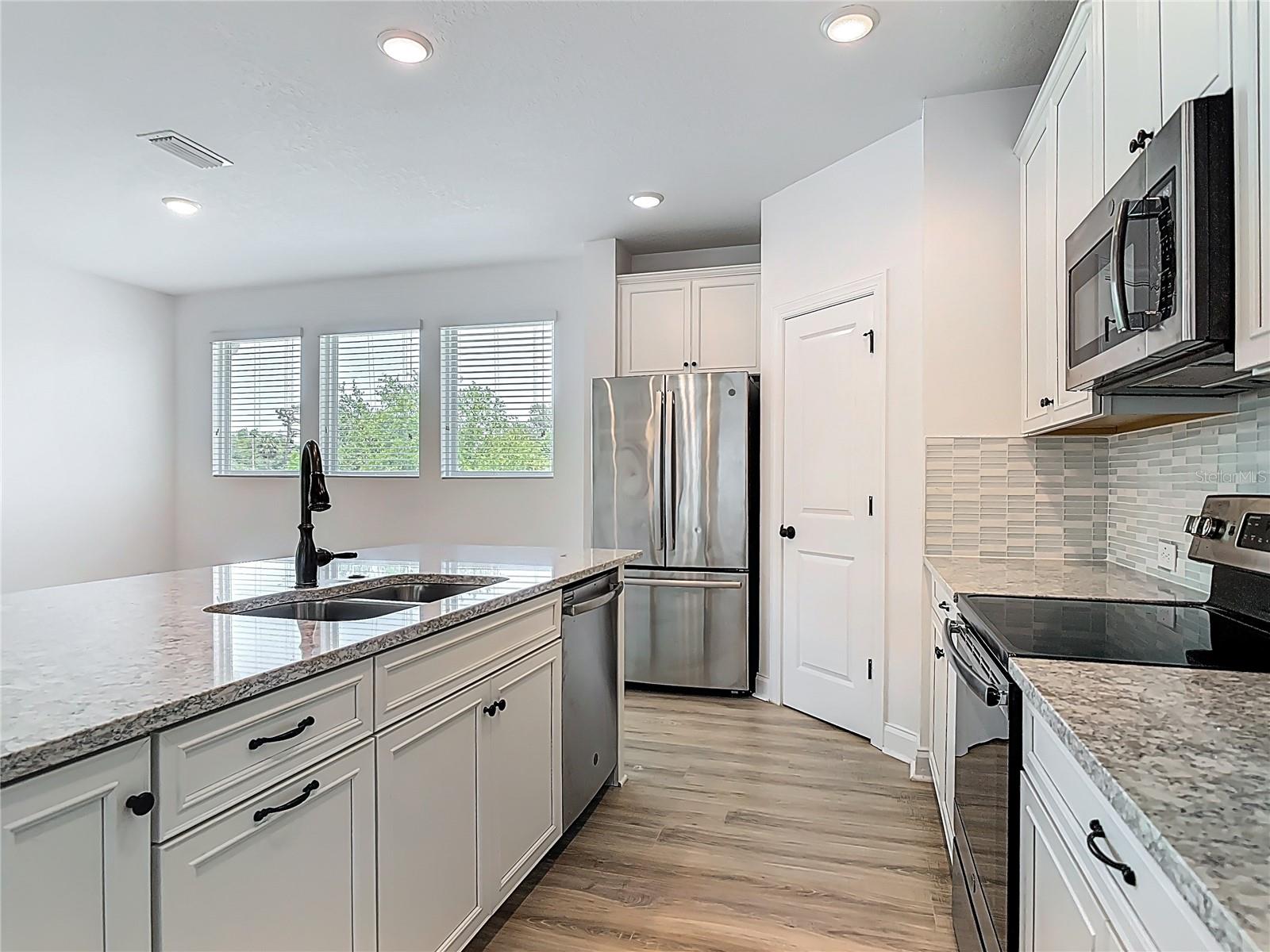 Image 34 of 62 For 4630 Socrates Way