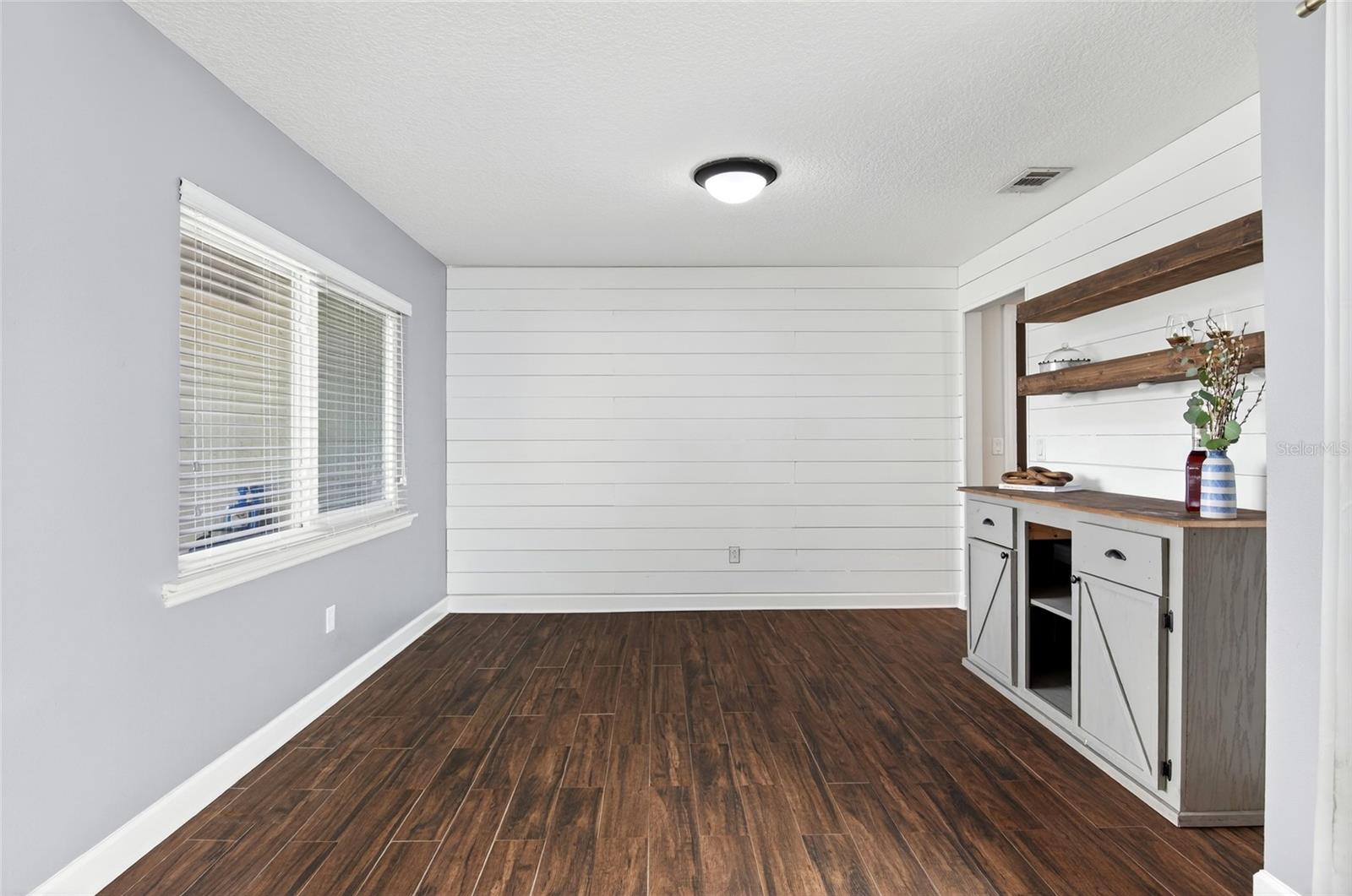 Image 10 of 50 For 4472 Winderlakes Drive