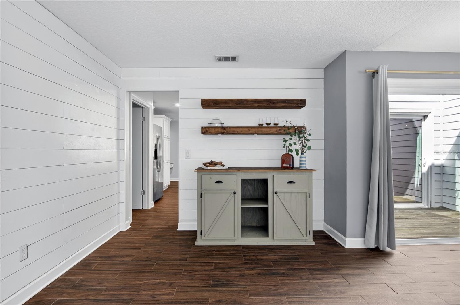 Image 11 of 50 For 4472 Winderlakes Drive