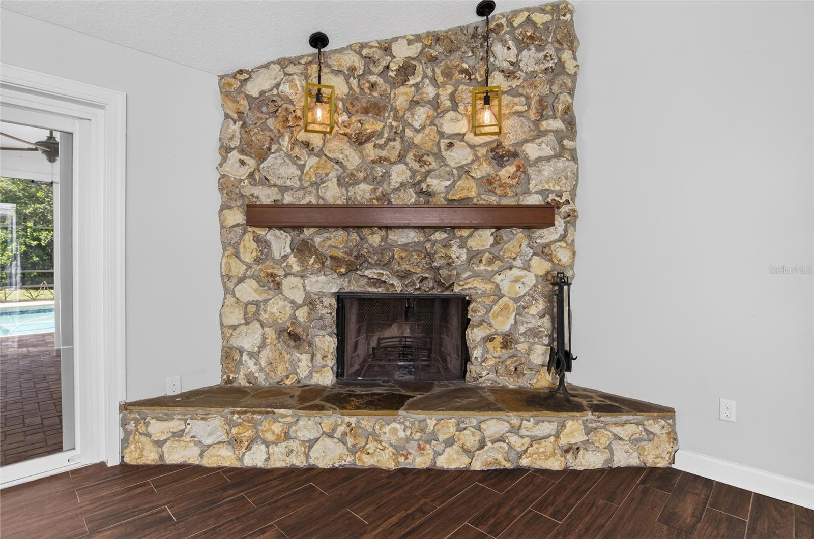 Image 27 of 50 For 4472 Winderlakes Drive