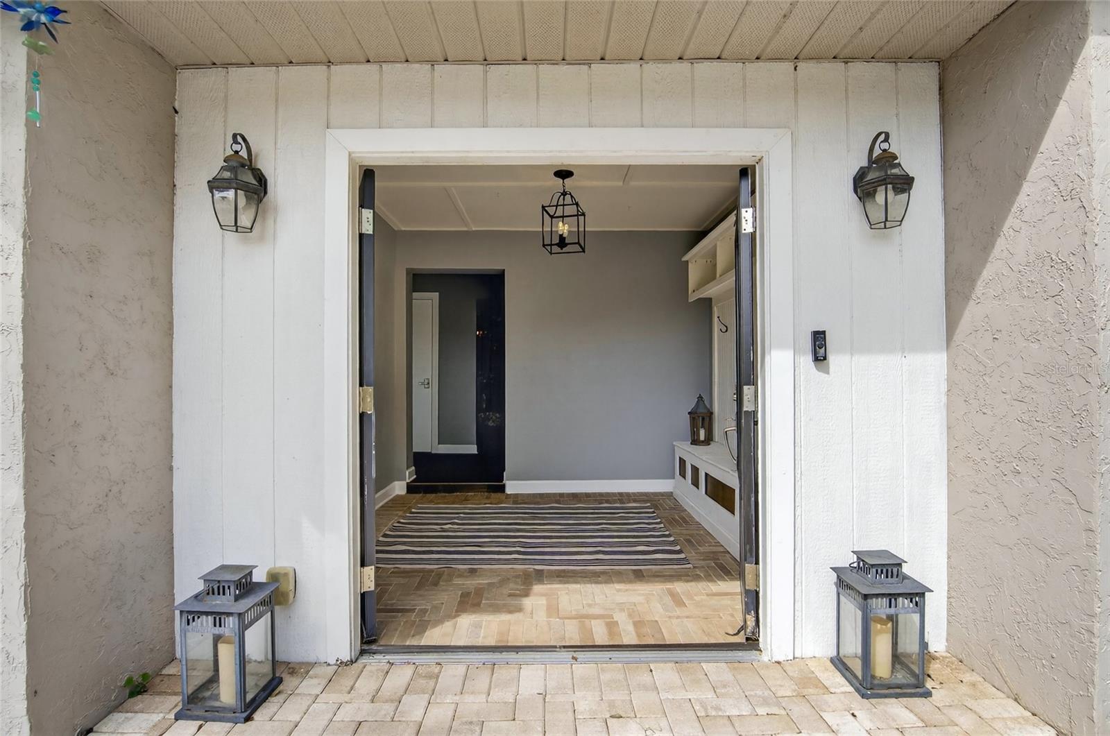 Image 3 of 50 For 4472 Winderlakes Drive