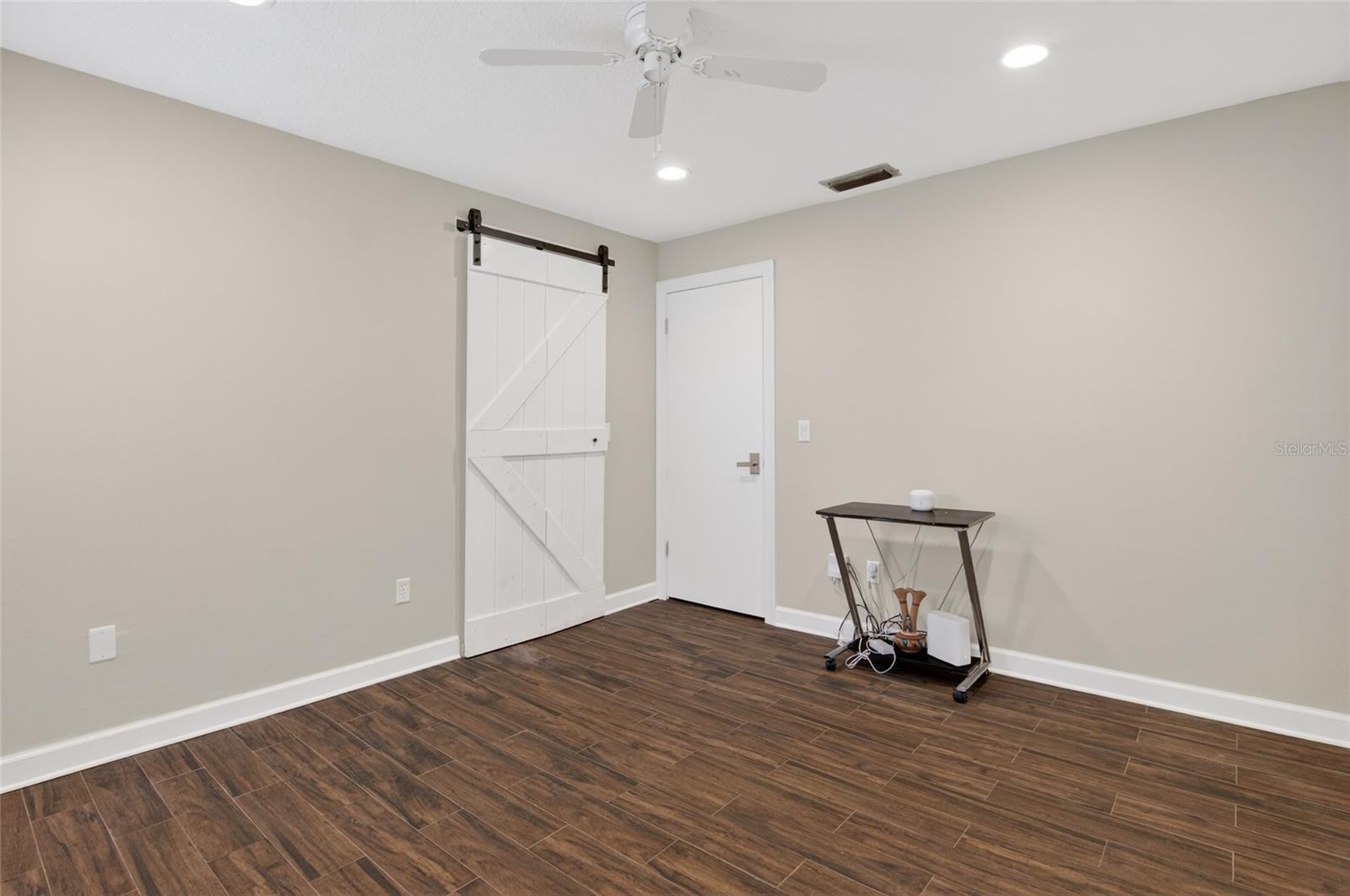 Image 31 of 50 For 4472 Winderlakes Drive