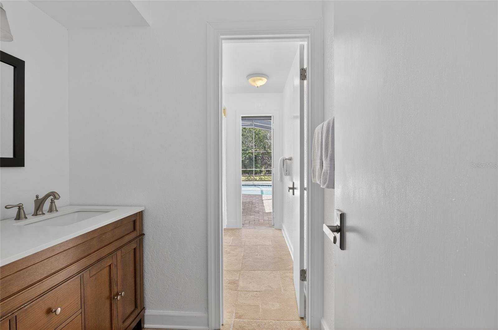 Image 32 of 50 For 4472 Winderlakes Drive