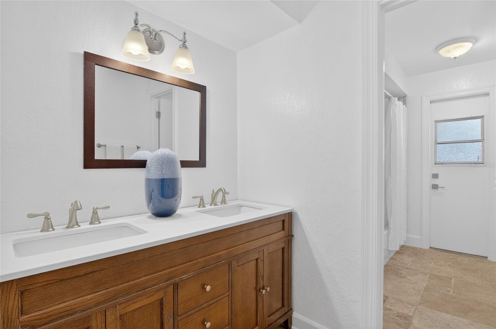 Image 33 of 50 For 4472 Winderlakes Drive