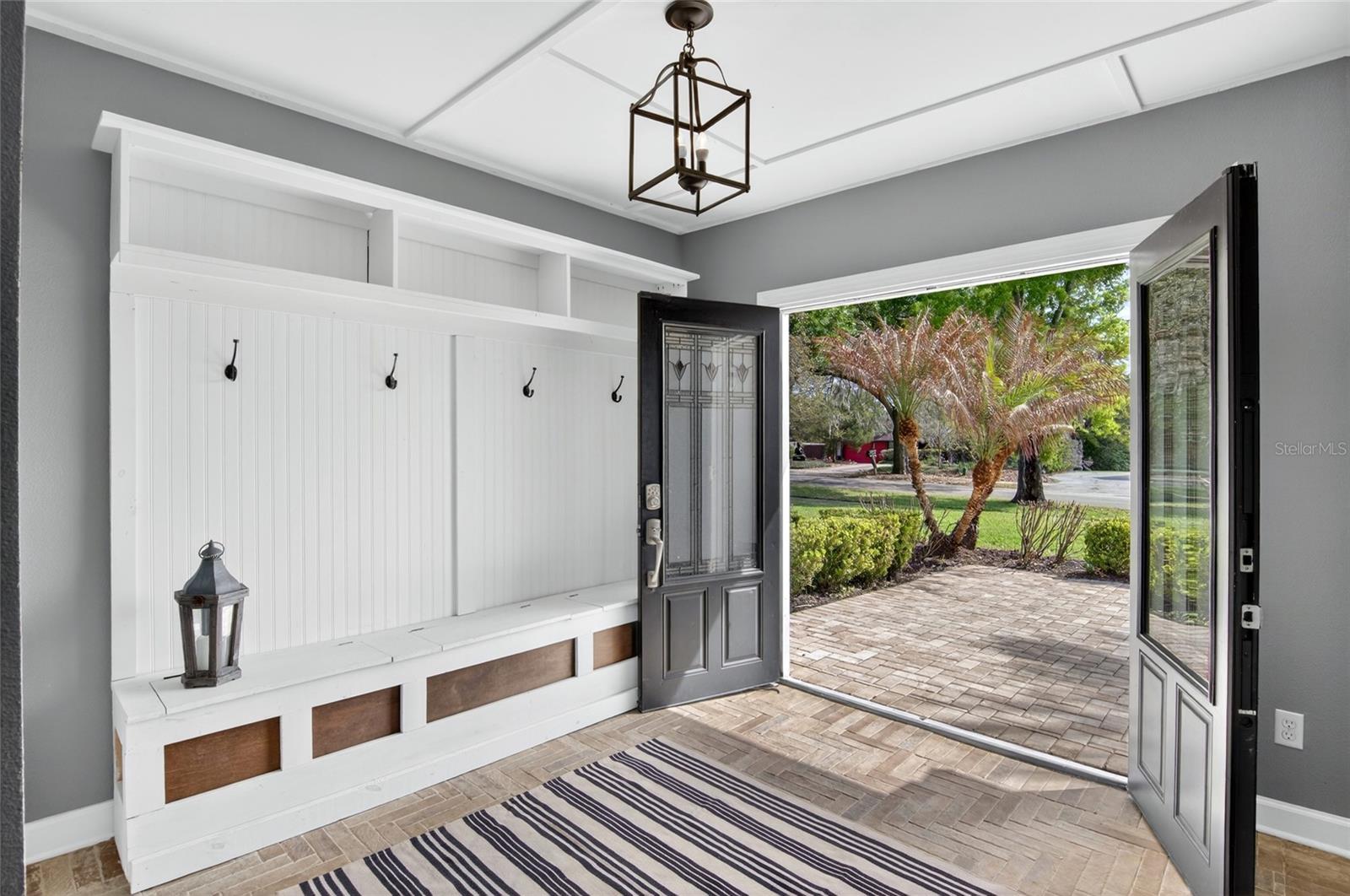 Image 4 of 50 For 4472 Winderlakes Drive