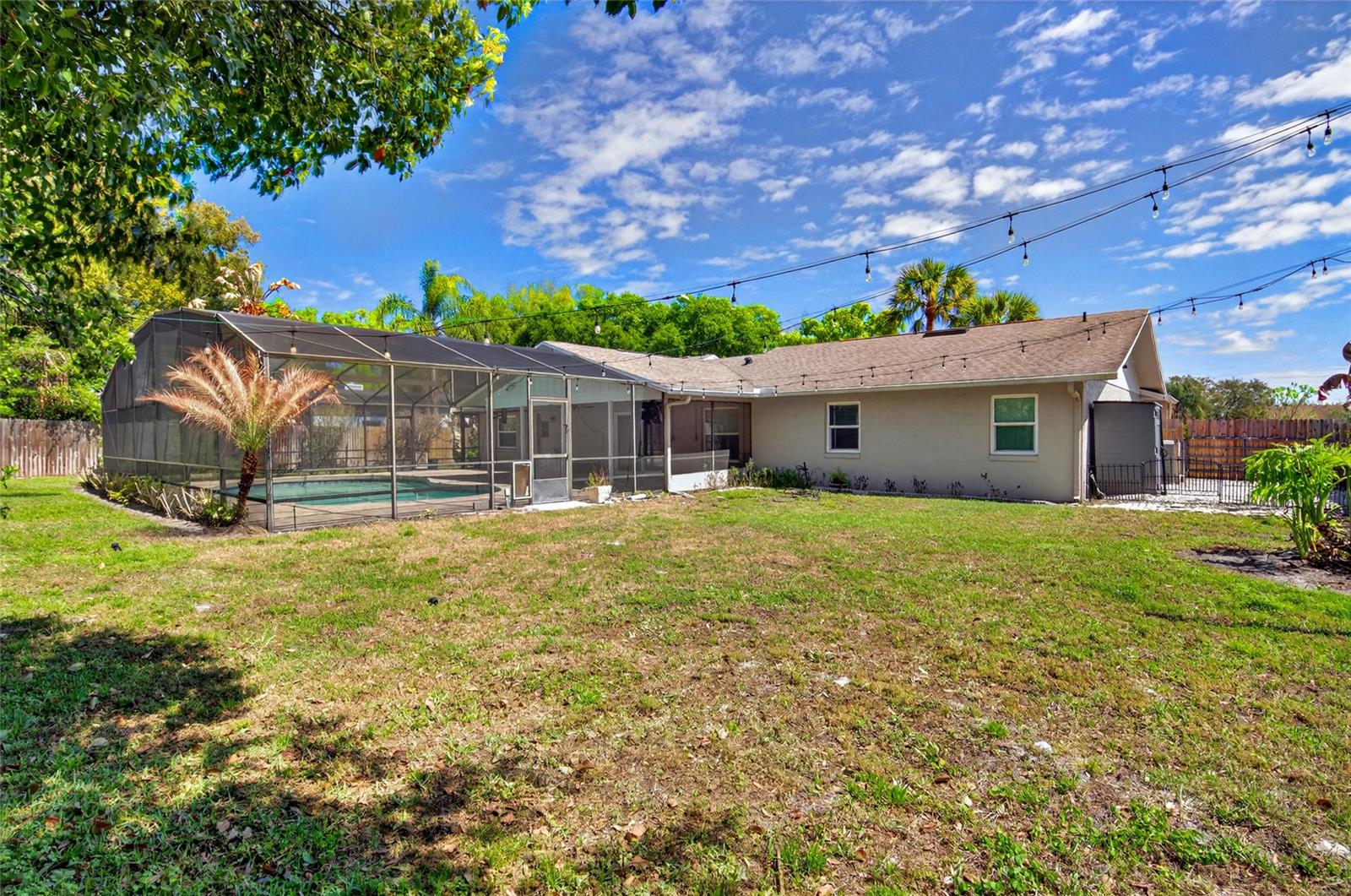 Image 41 of 50 For 4472 Winderlakes Drive