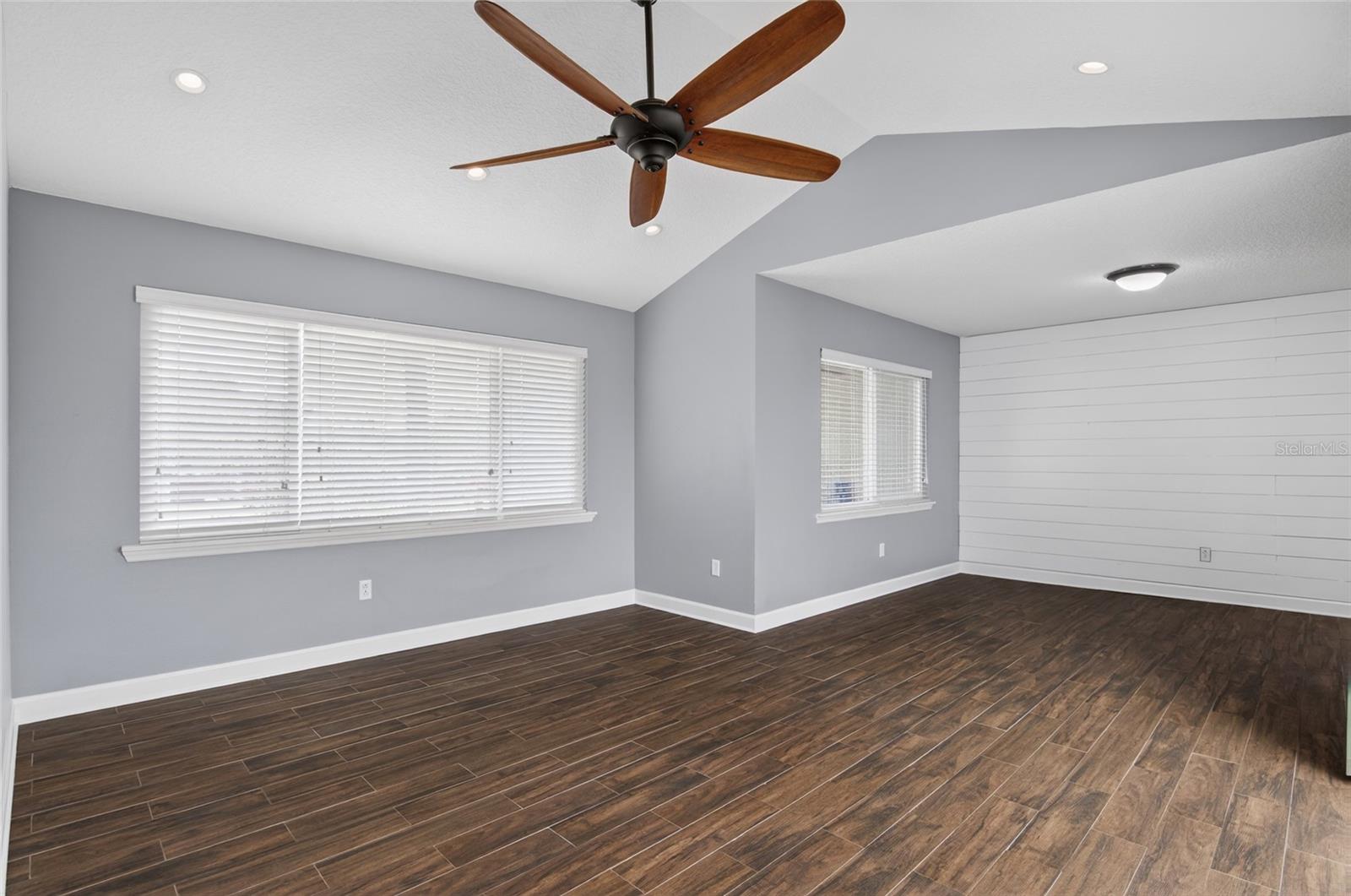 Image 6 of 50 For 4472 Winderlakes Drive