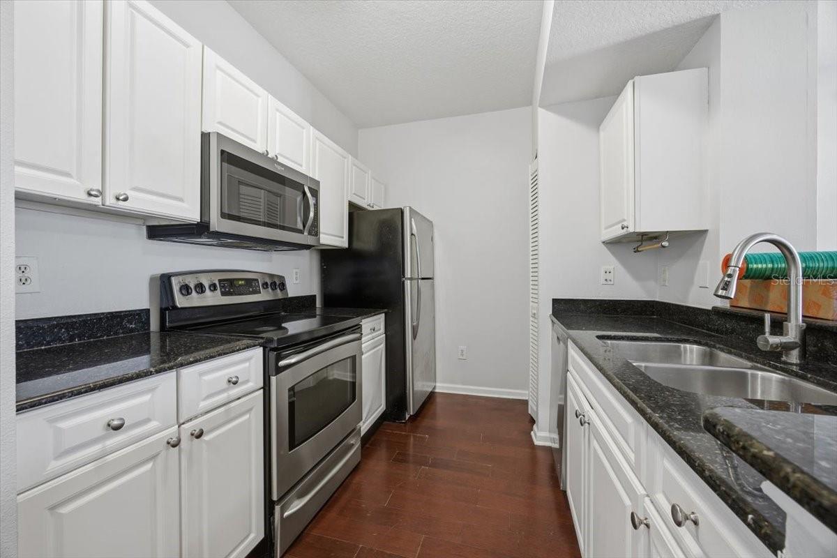 Image 3 of 15 For 14353 Fredricksburg Drive 907