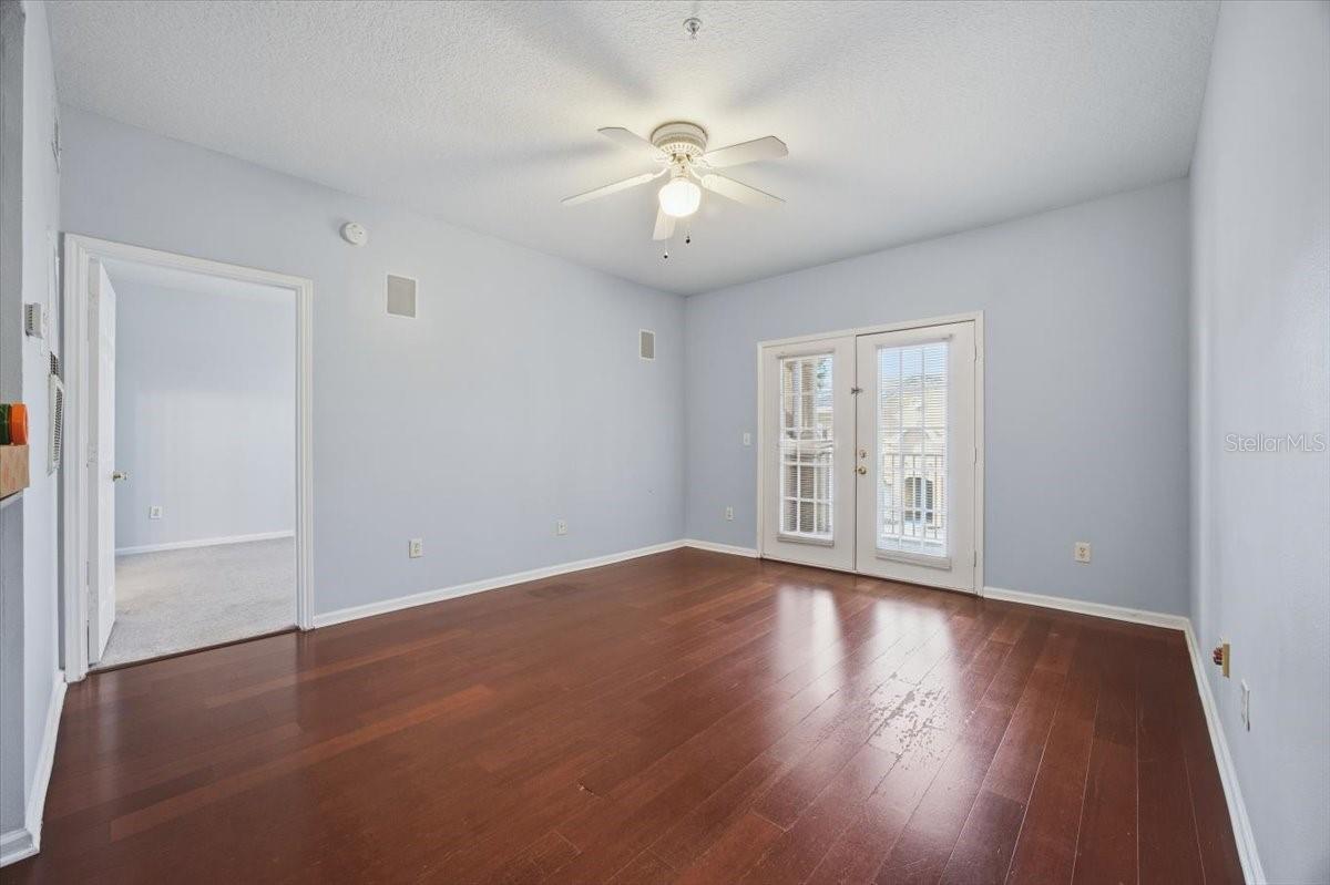 Image 4 of 15 For 14353 Fredricksburg Drive 907