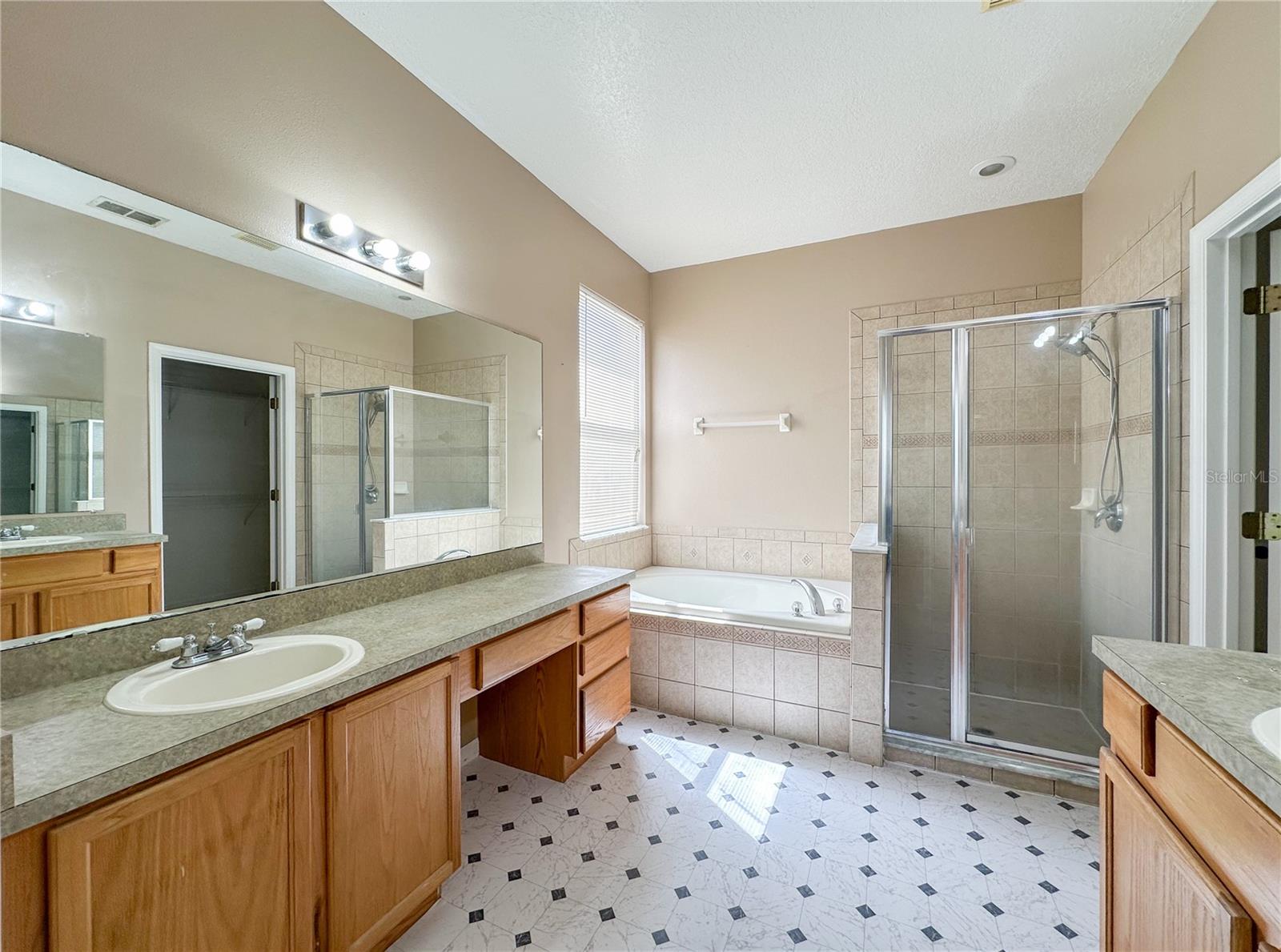 Image 22 of 38 For 2776 Cabernet Circle