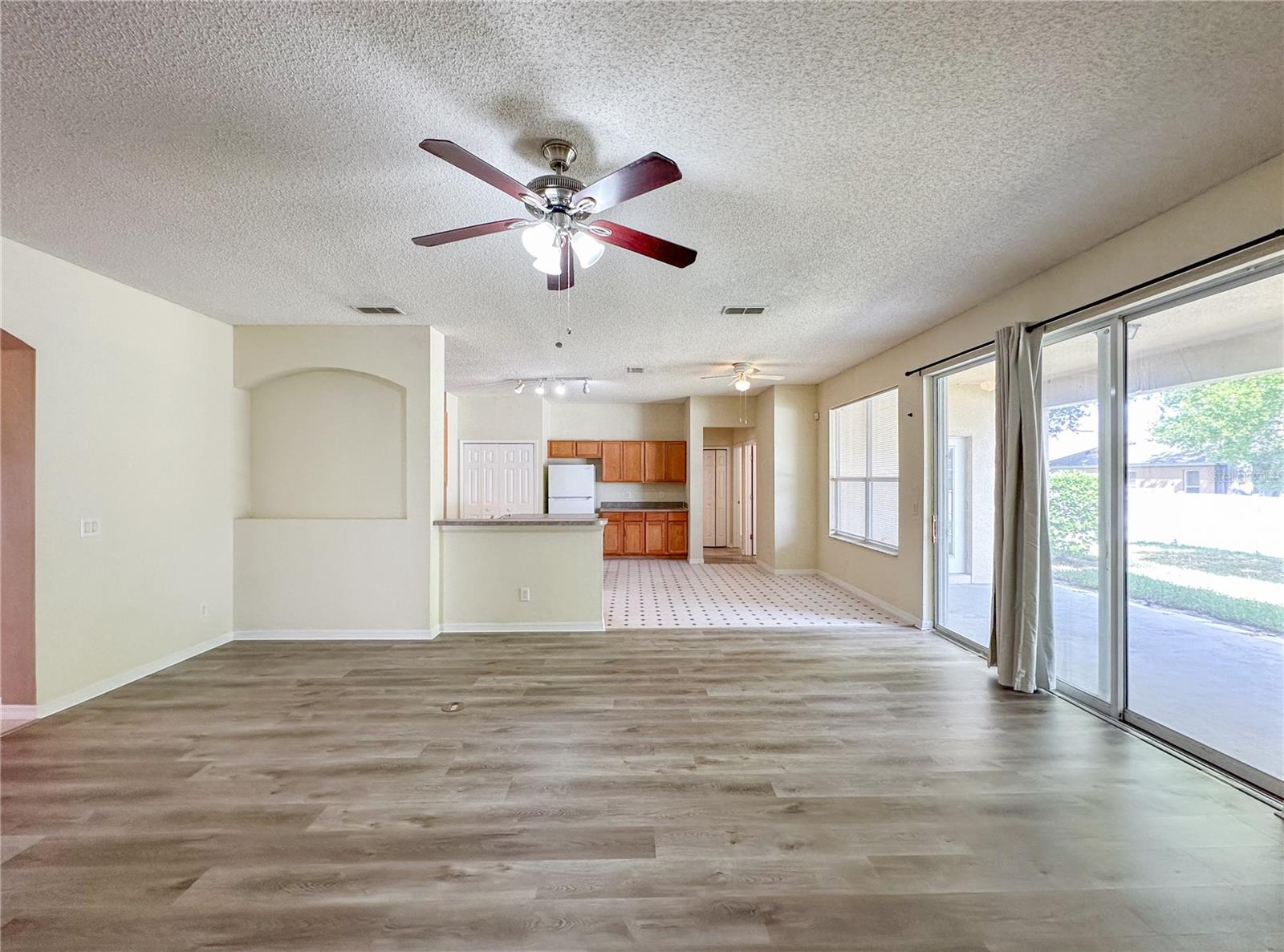 Image 5 of 38 For 2776 Cabernet Circle