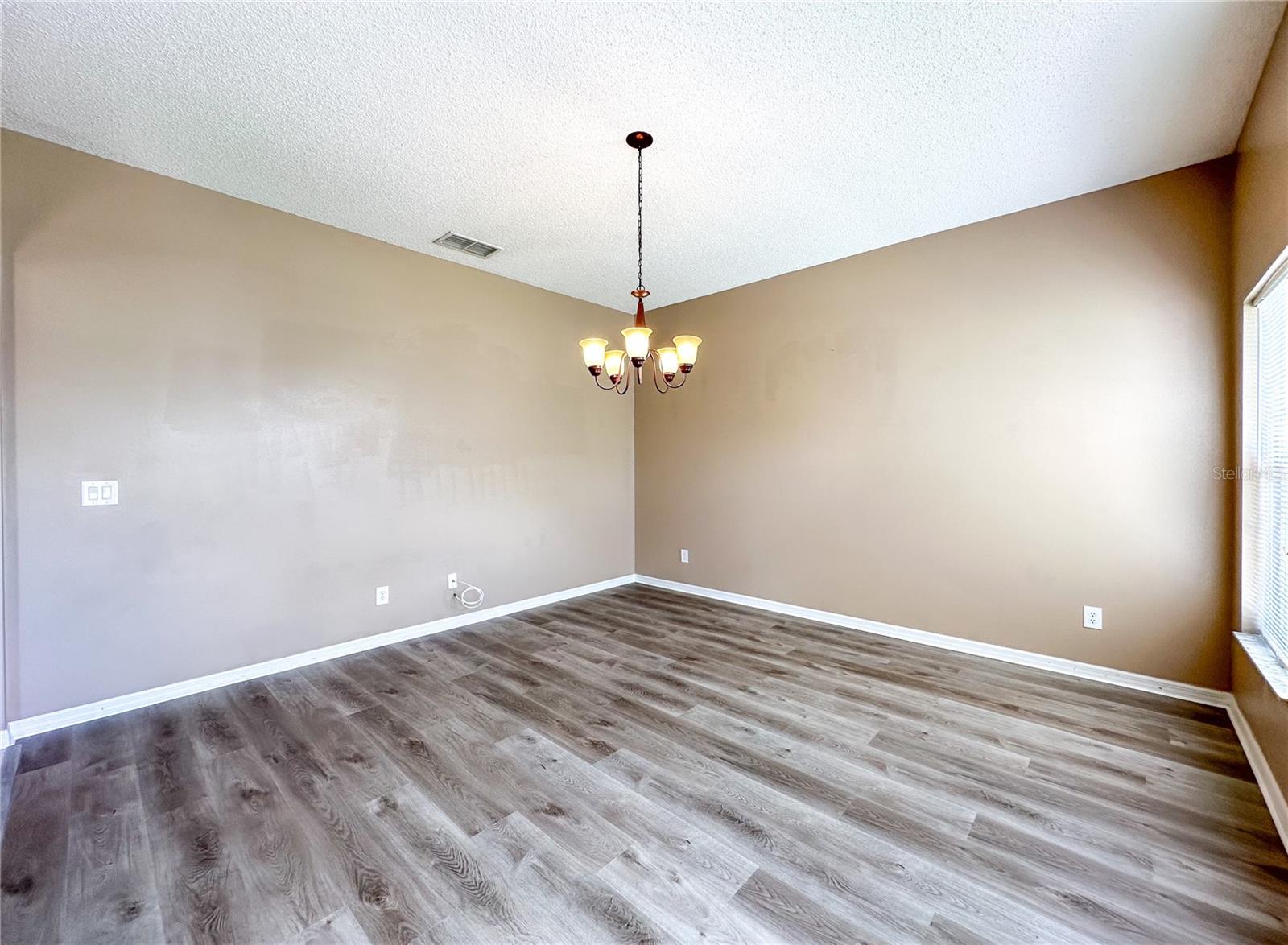 Image 8 of 38 For 2776 Cabernet Circle