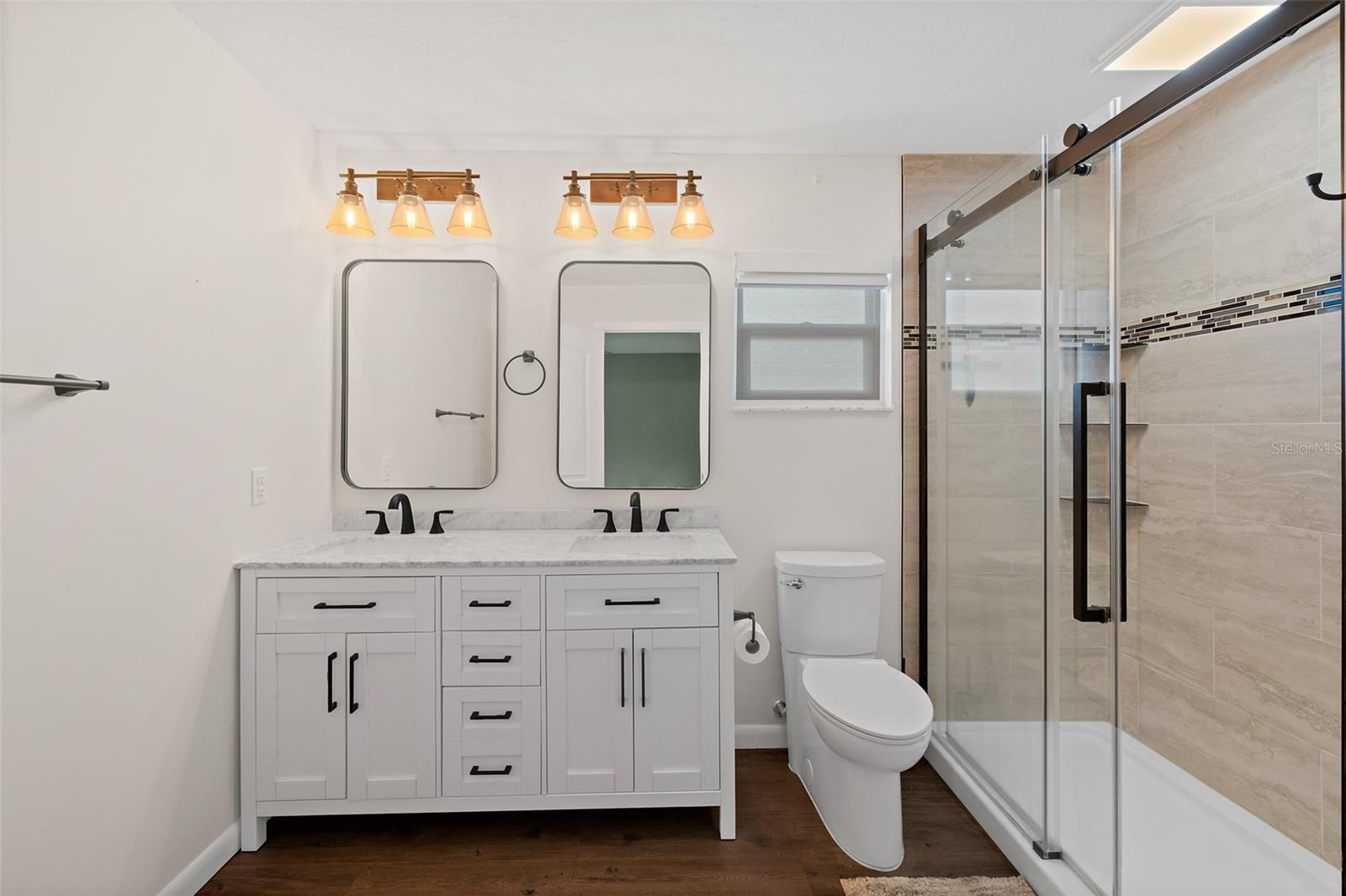 Image 11 of 32 For 829 Westport Drive