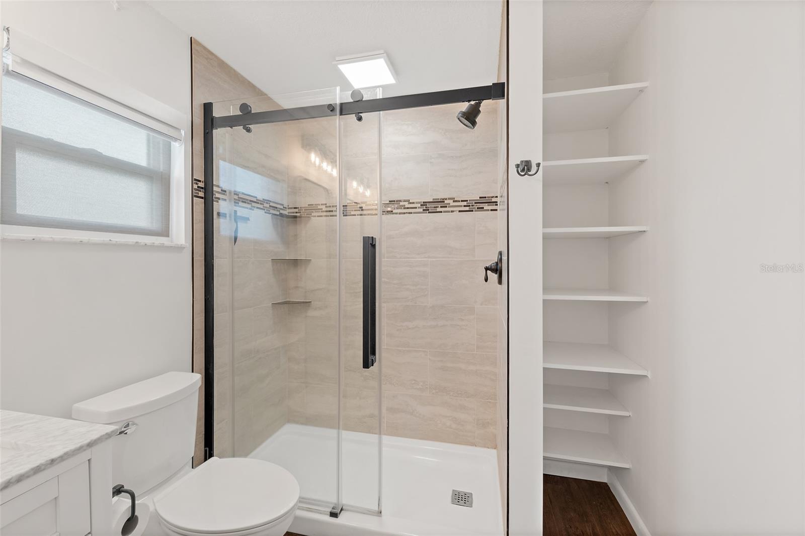 Image 12 of 32 For 829 Westport Drive