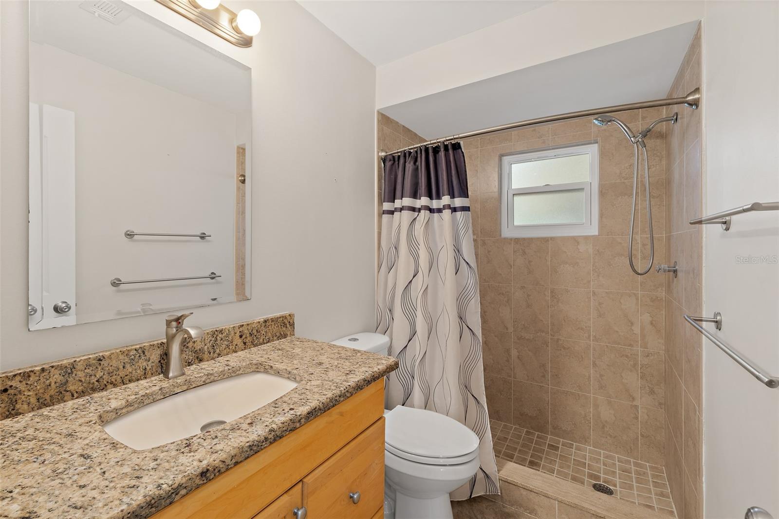 Image 18 of 32 For 829 Westport Drive