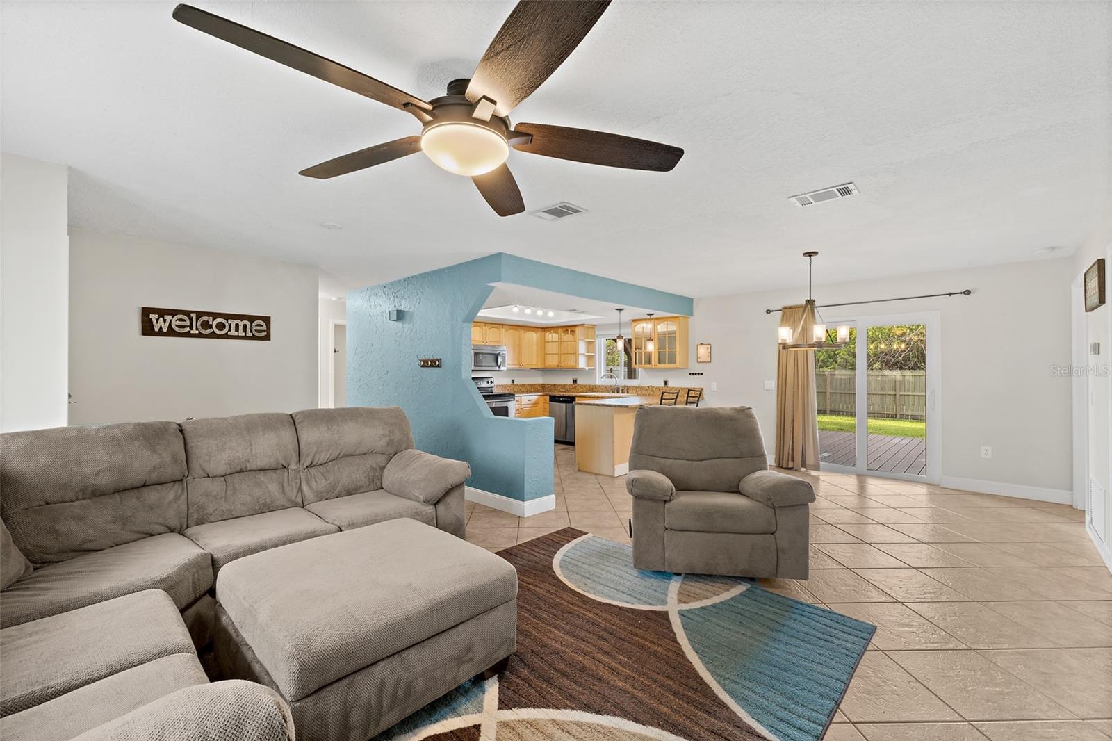 Image 7 of 32 For 829 Westport Drive