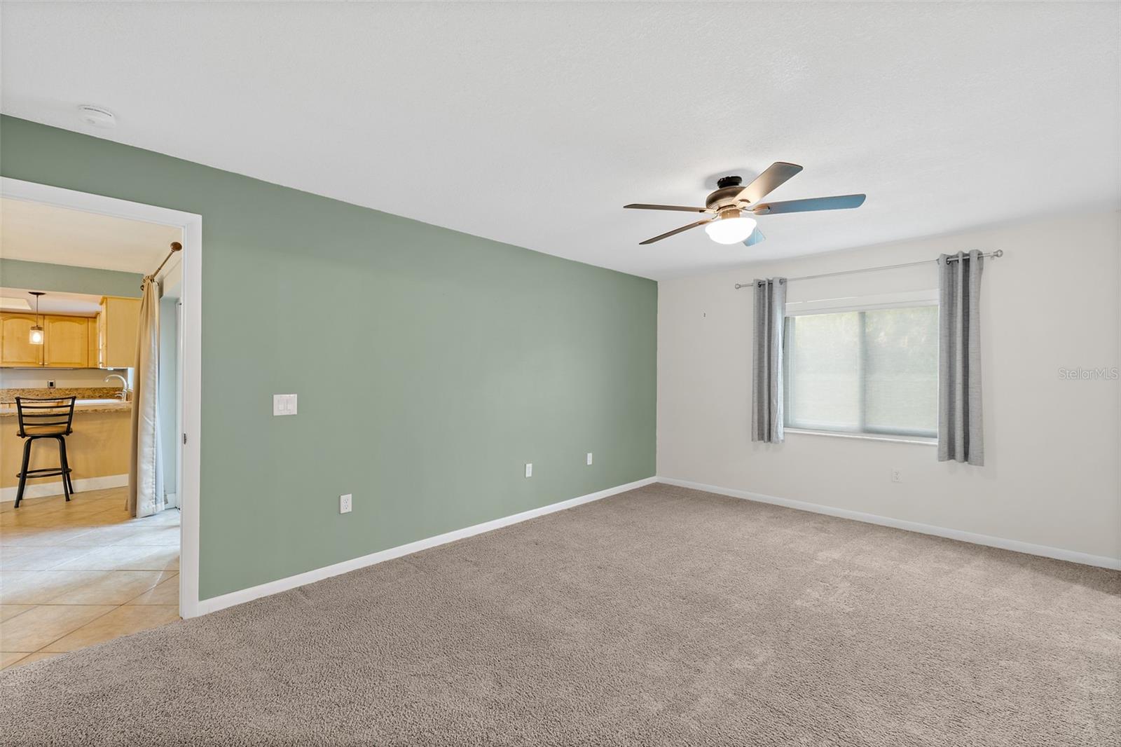 Image 9 of 32 For 829 Westport Drive