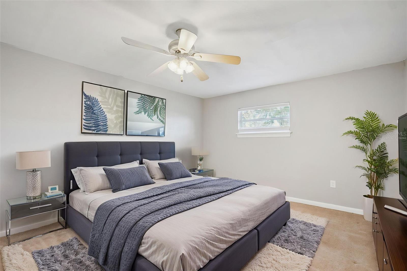 Image 11 of 26 For 516 B St