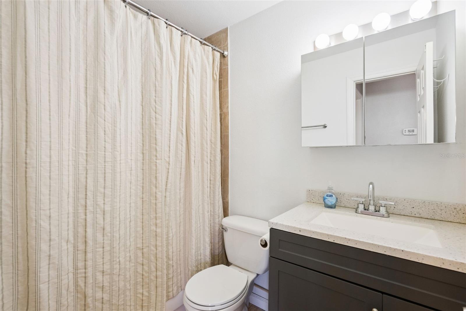 Image 15 of 26 For 516 B St