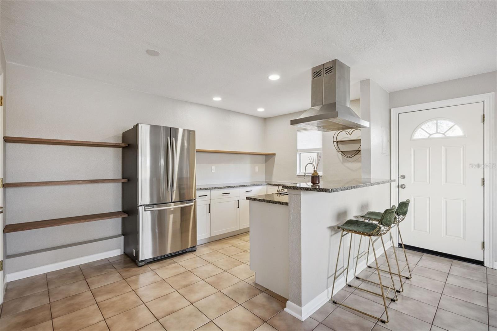 Image 3 of 26 For 516 B St